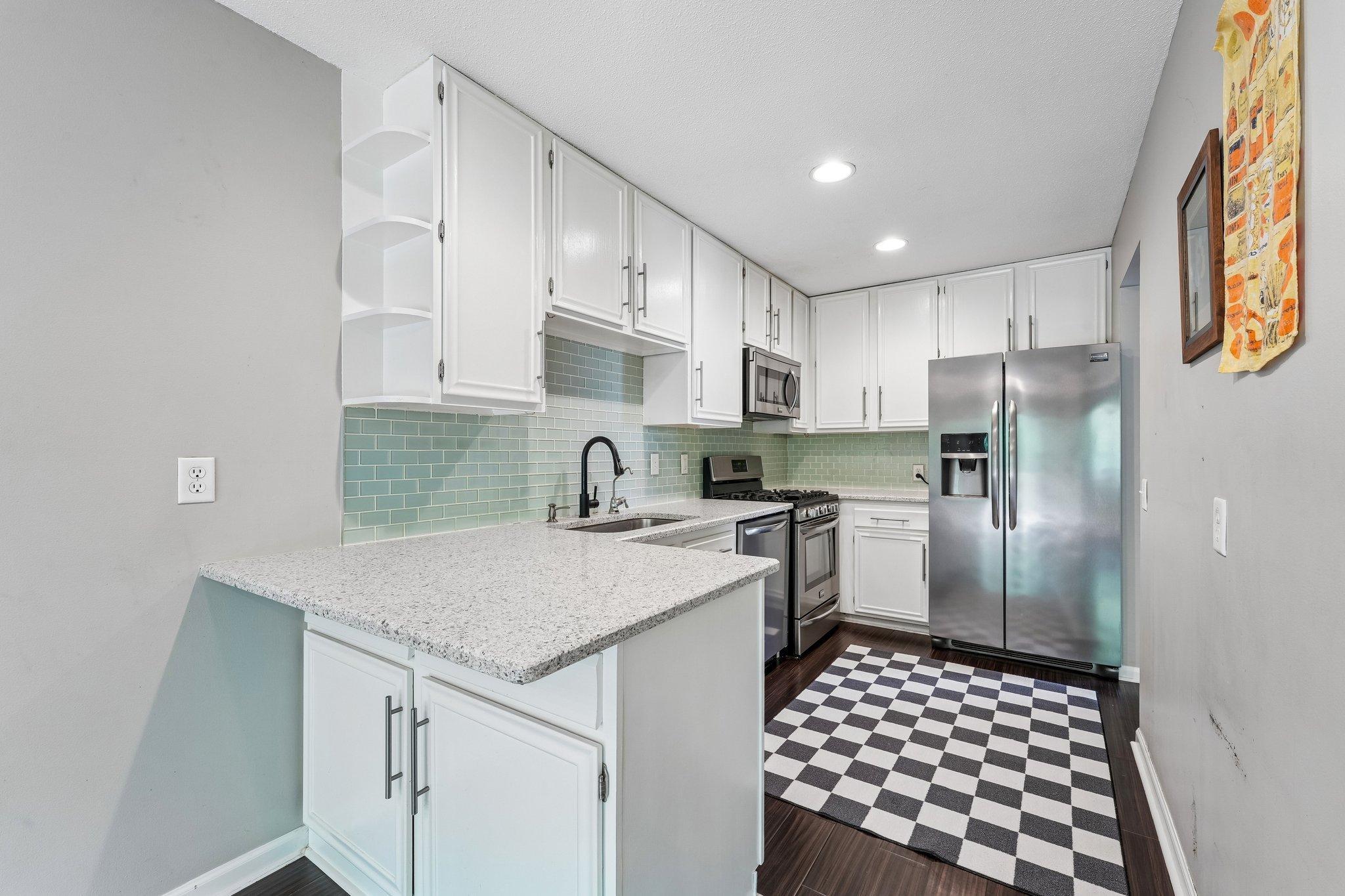 12311 Oak Leaf Court Property Photo 4