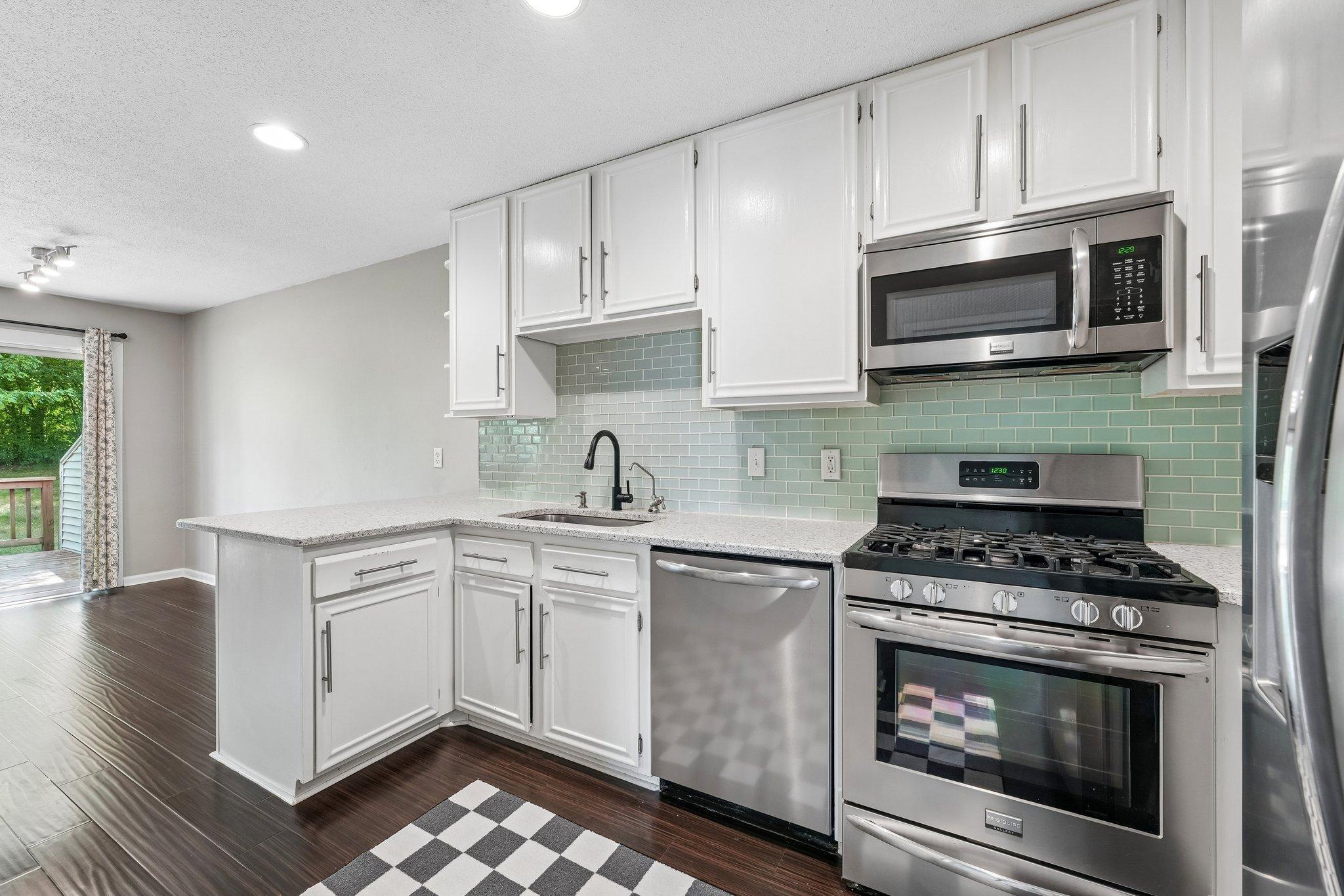12311 Oak Leaf Court Property Photo 5