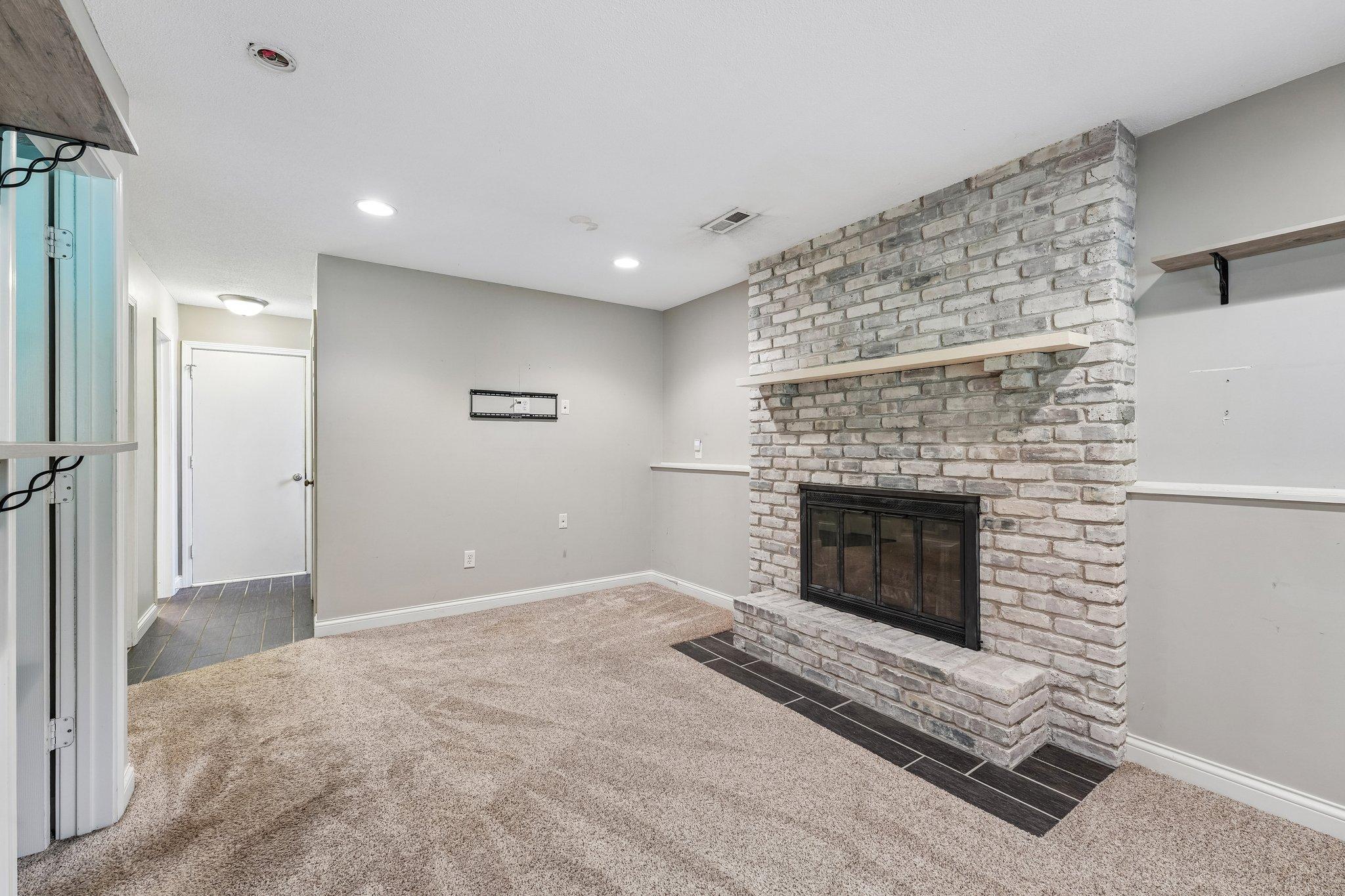 12311 Oak Leaf Court Property Photo 18