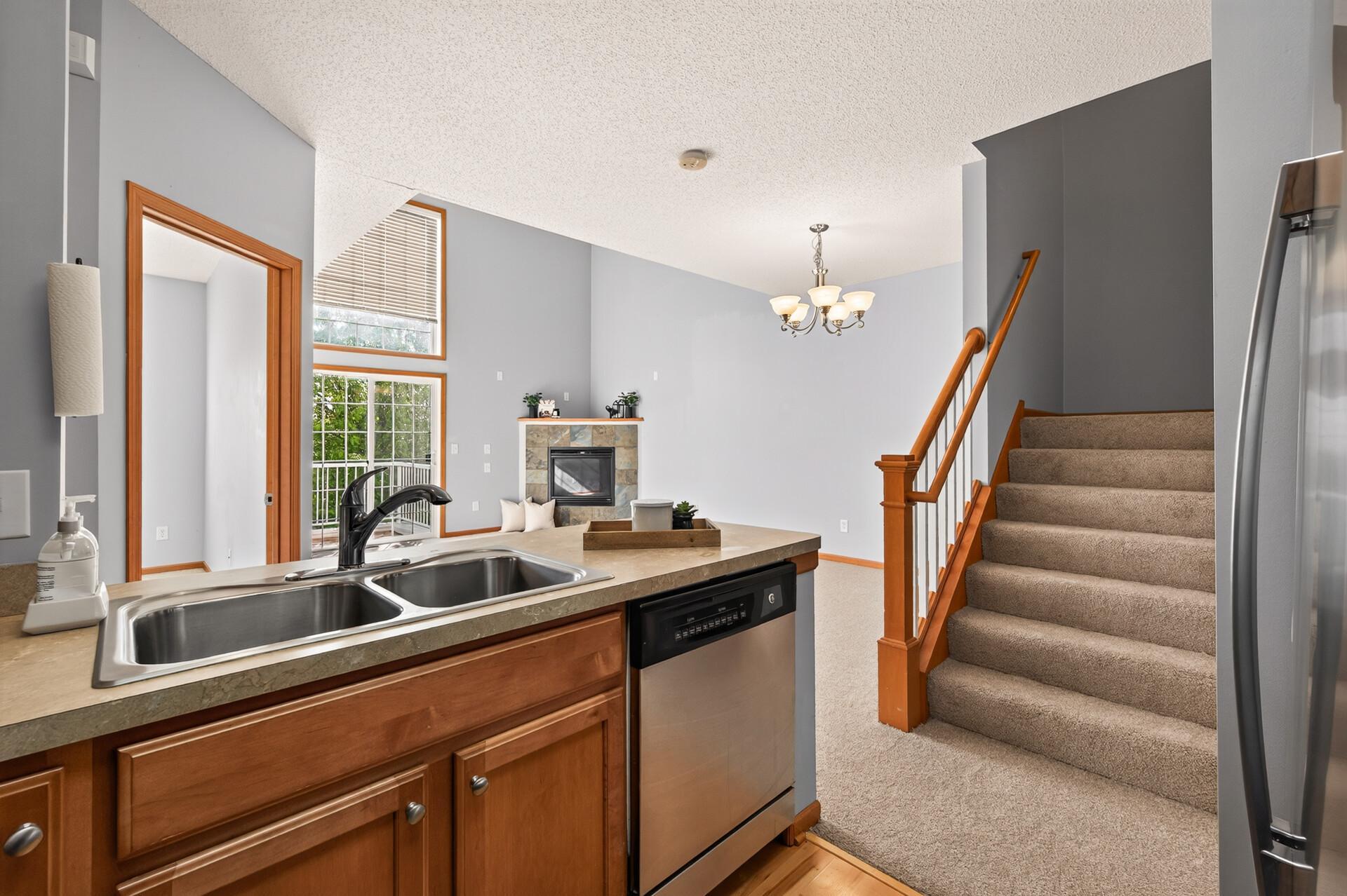 7726 Lachman Avenue Ne Property Photo 5