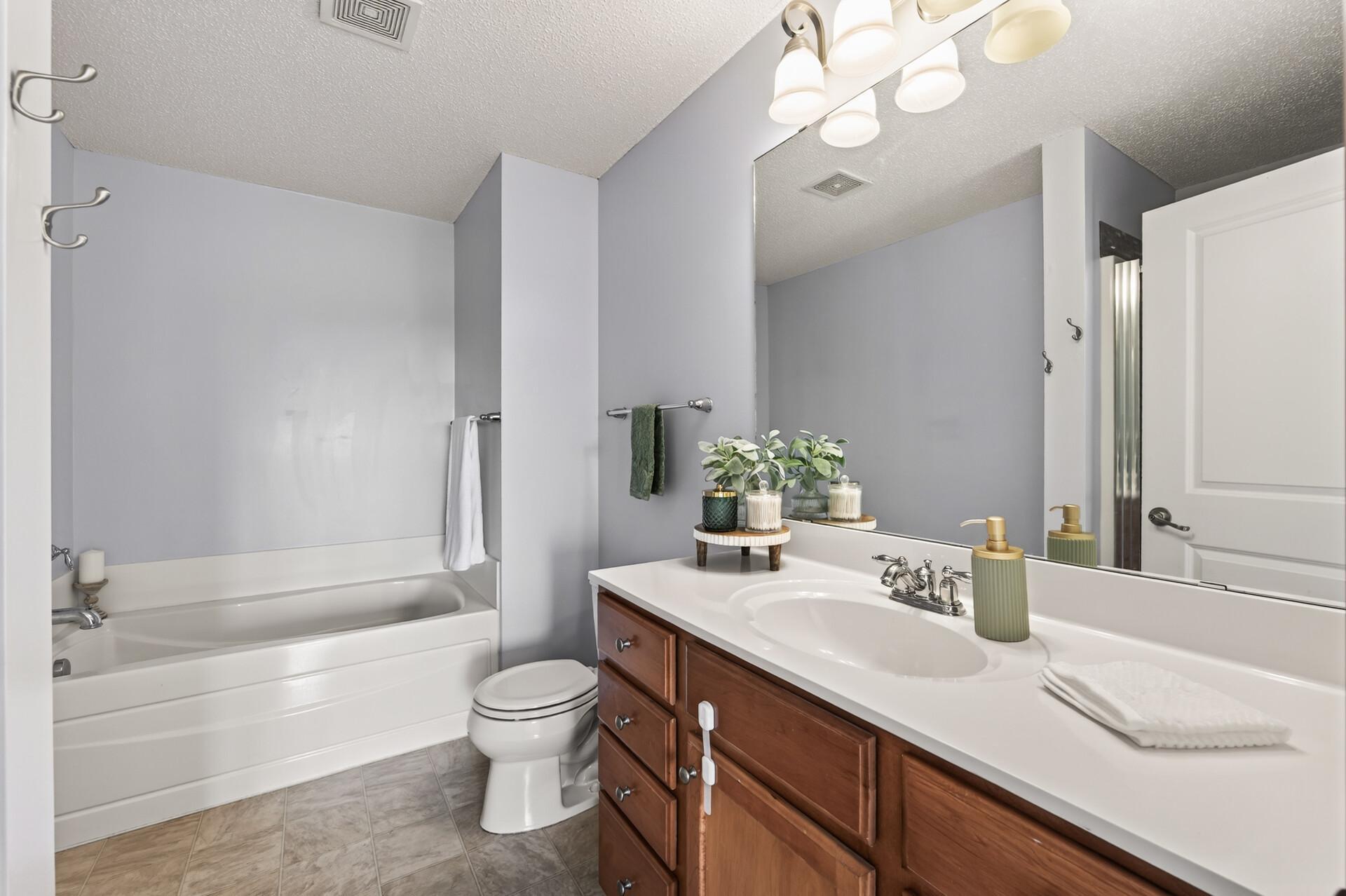 7726 Lachman Avenue Ne Property Photo 16