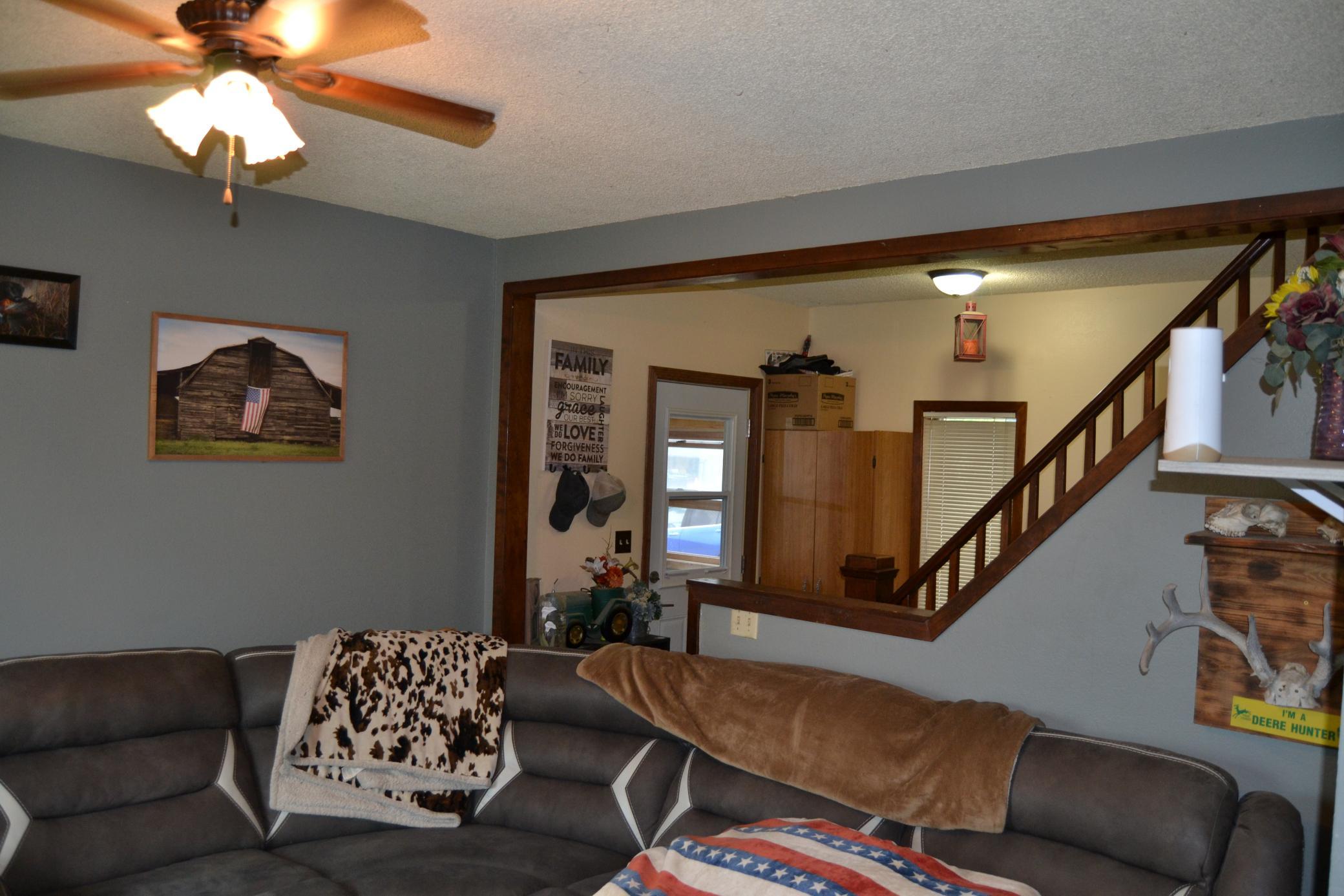 213 3rd Street W Property Photo 6