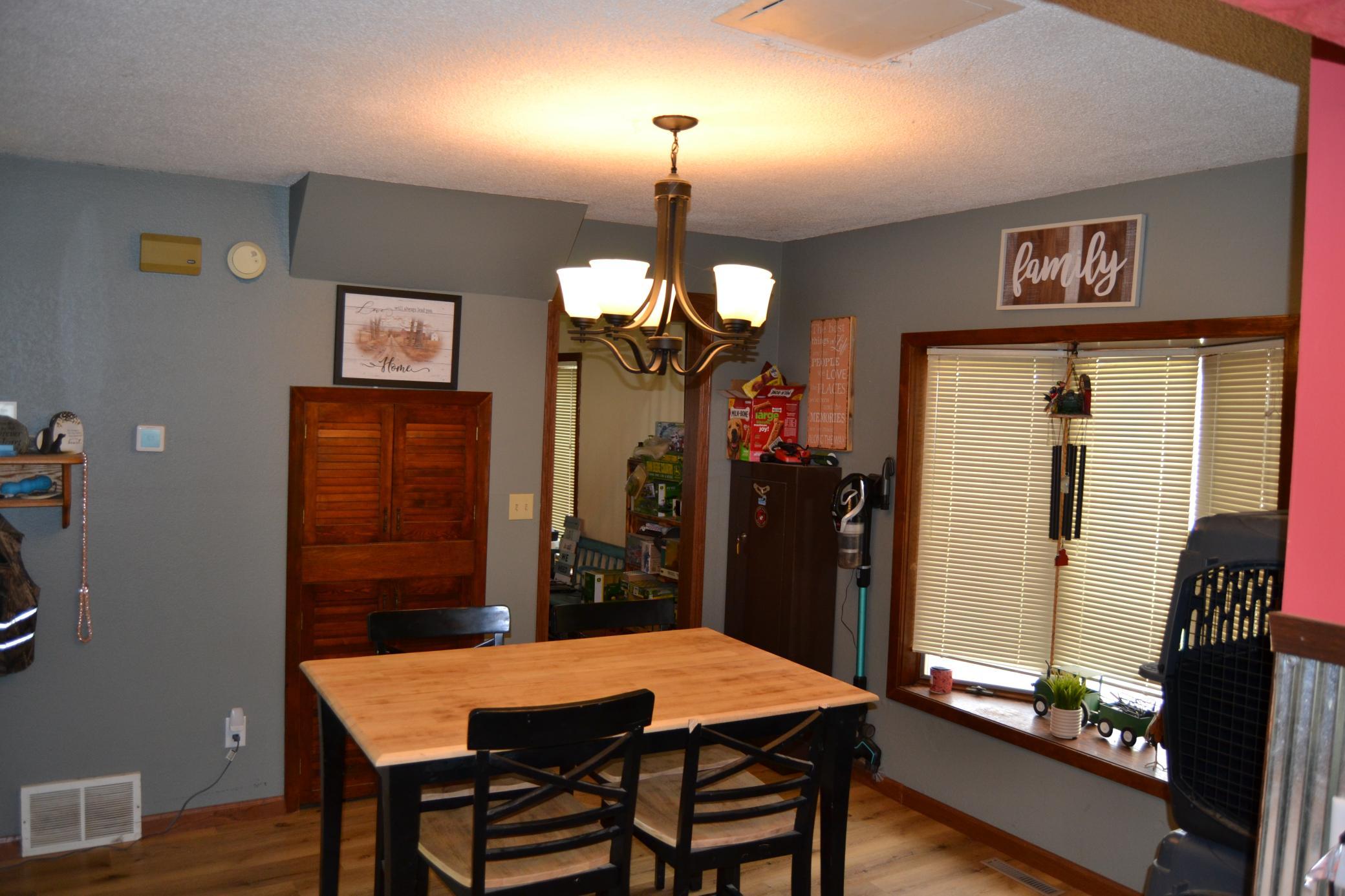 213 3rd Street W Property Photo 8