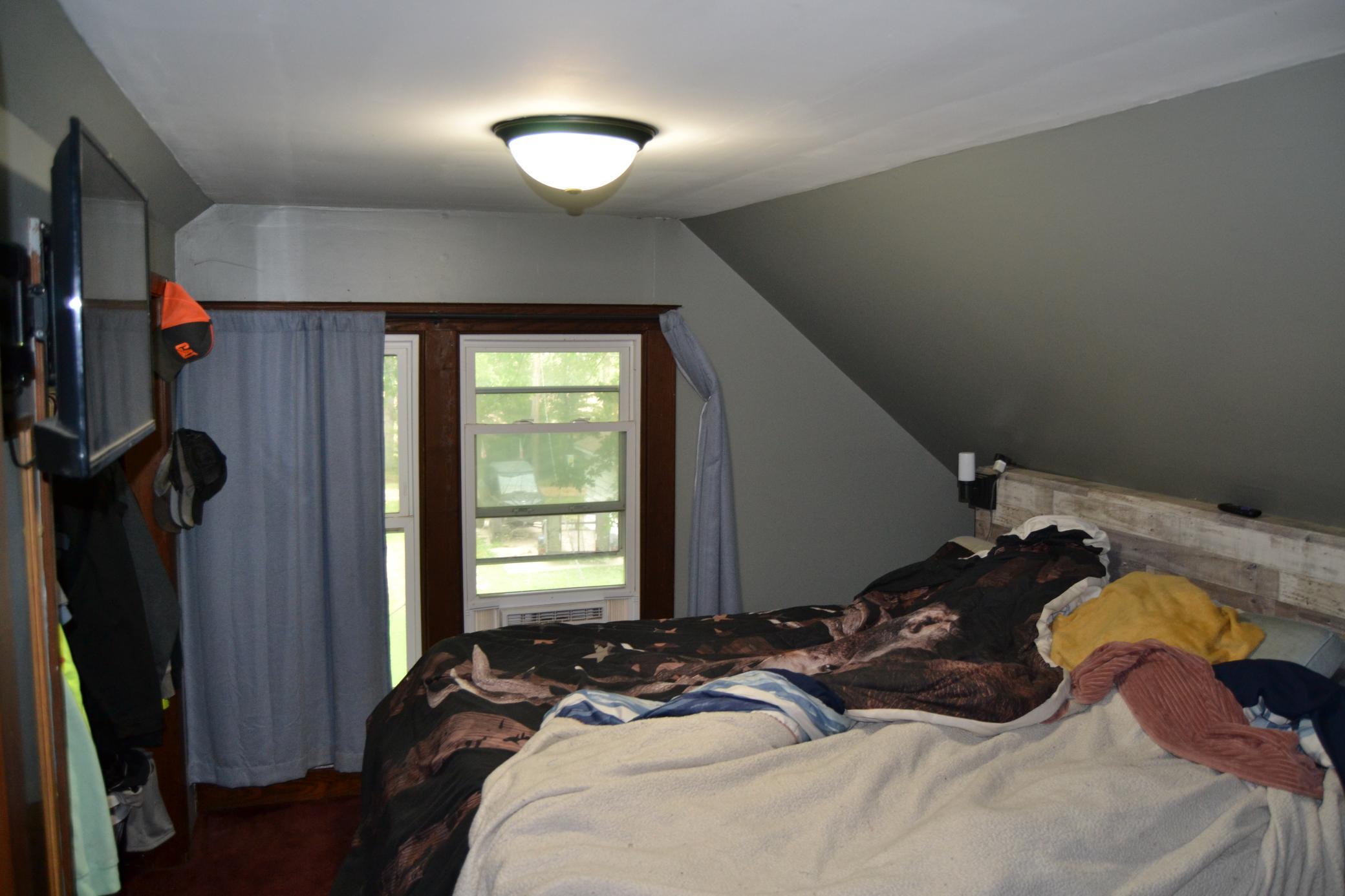 213 3rd Street W Property Photo 10
