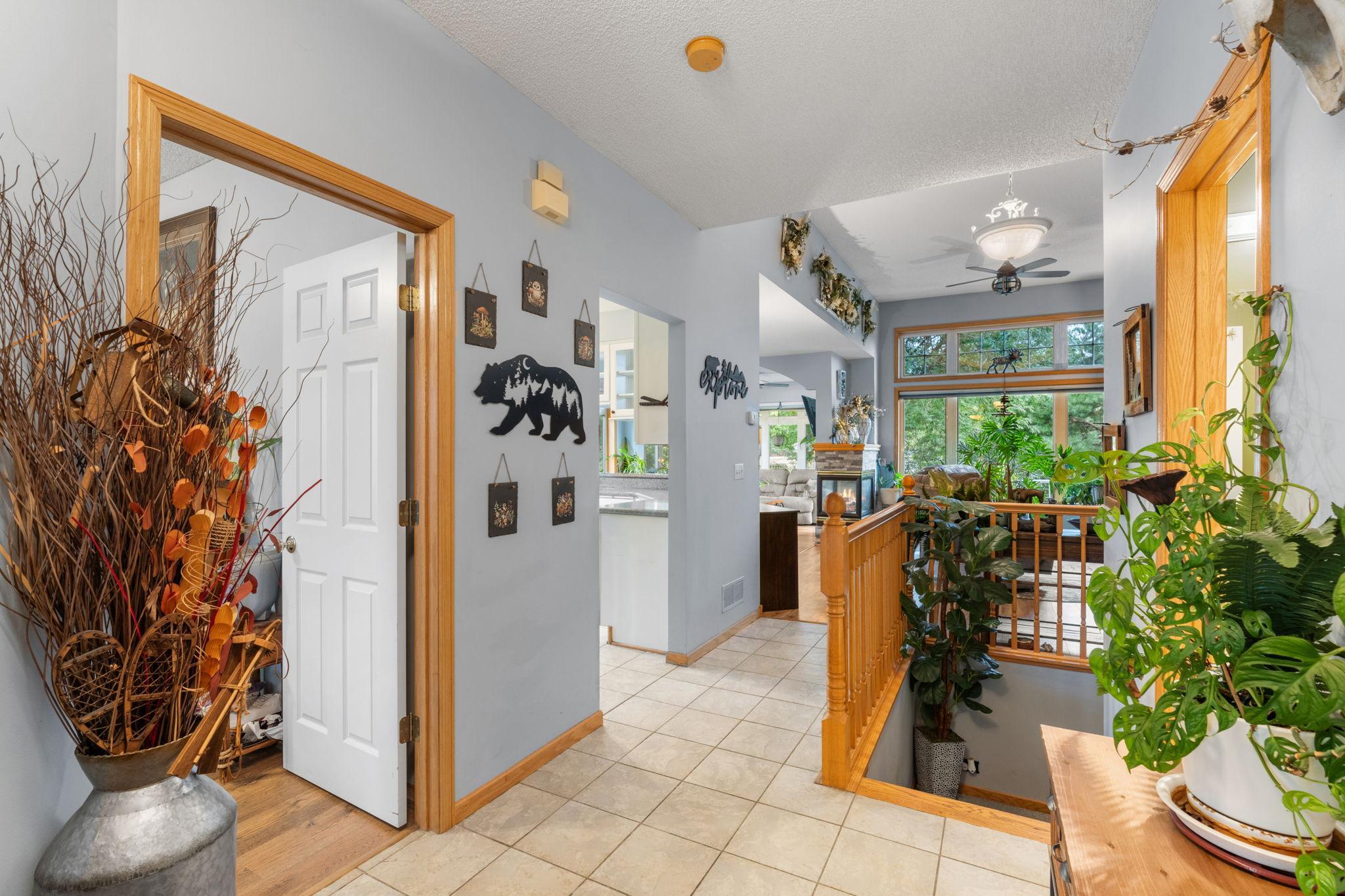 15135 Crestview Circle Property Photo 3