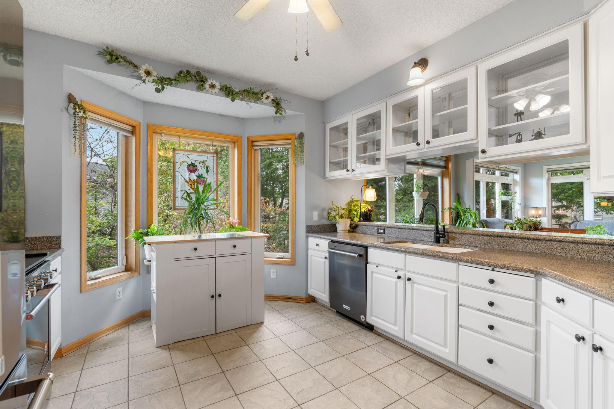 15135 Crestview Circle Property Photo 4