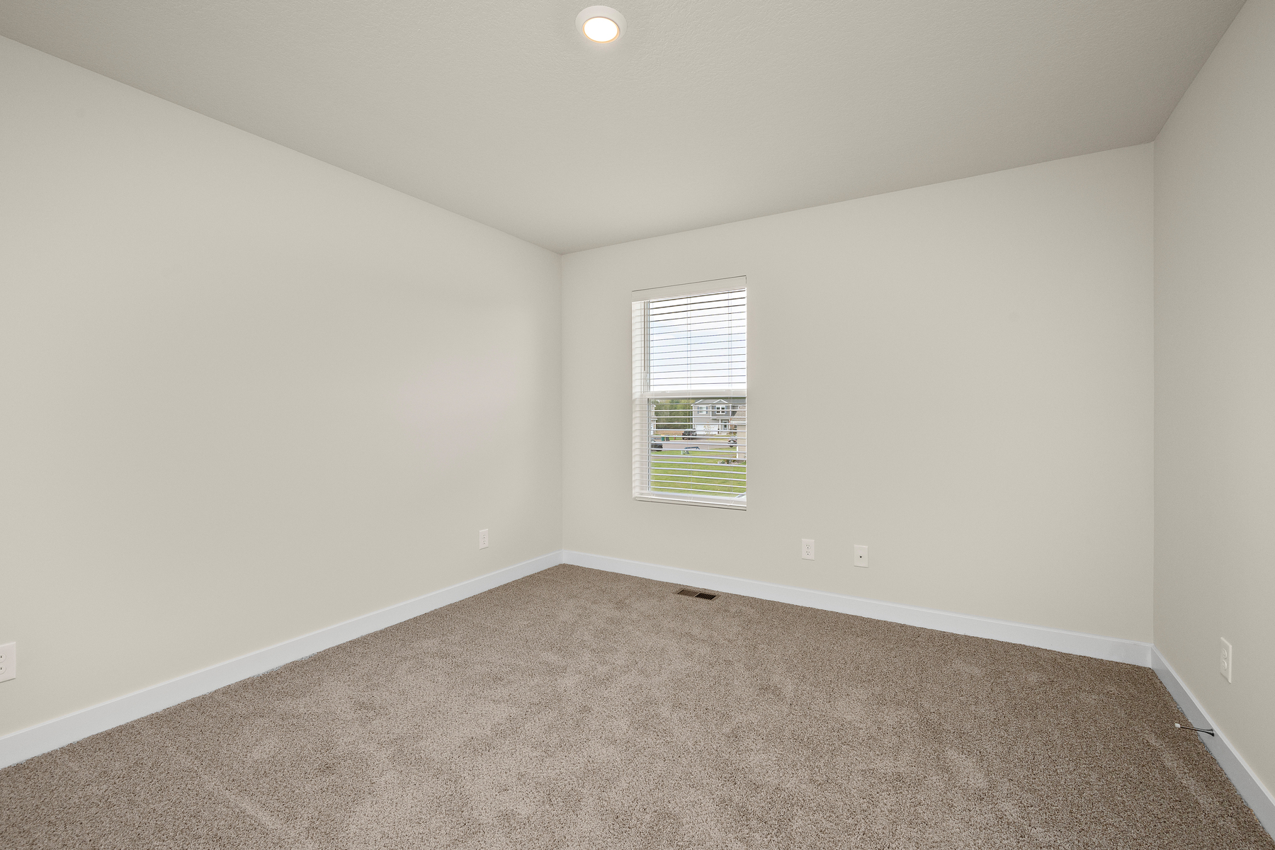 7698 Birch Street Property Photo 18