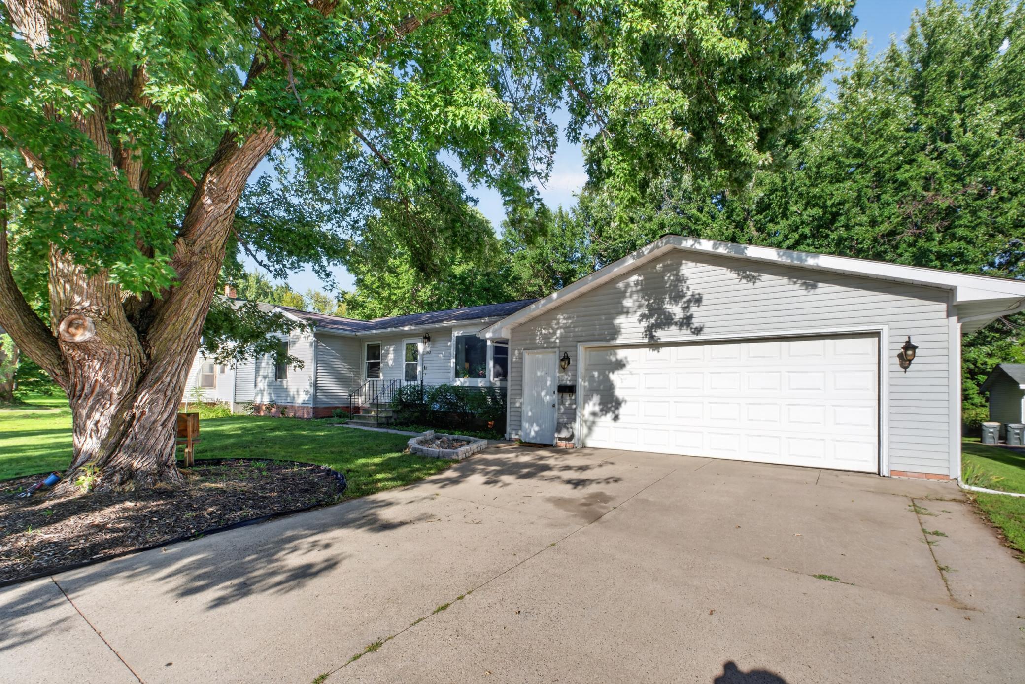 618 1st Street N Property Photo 3