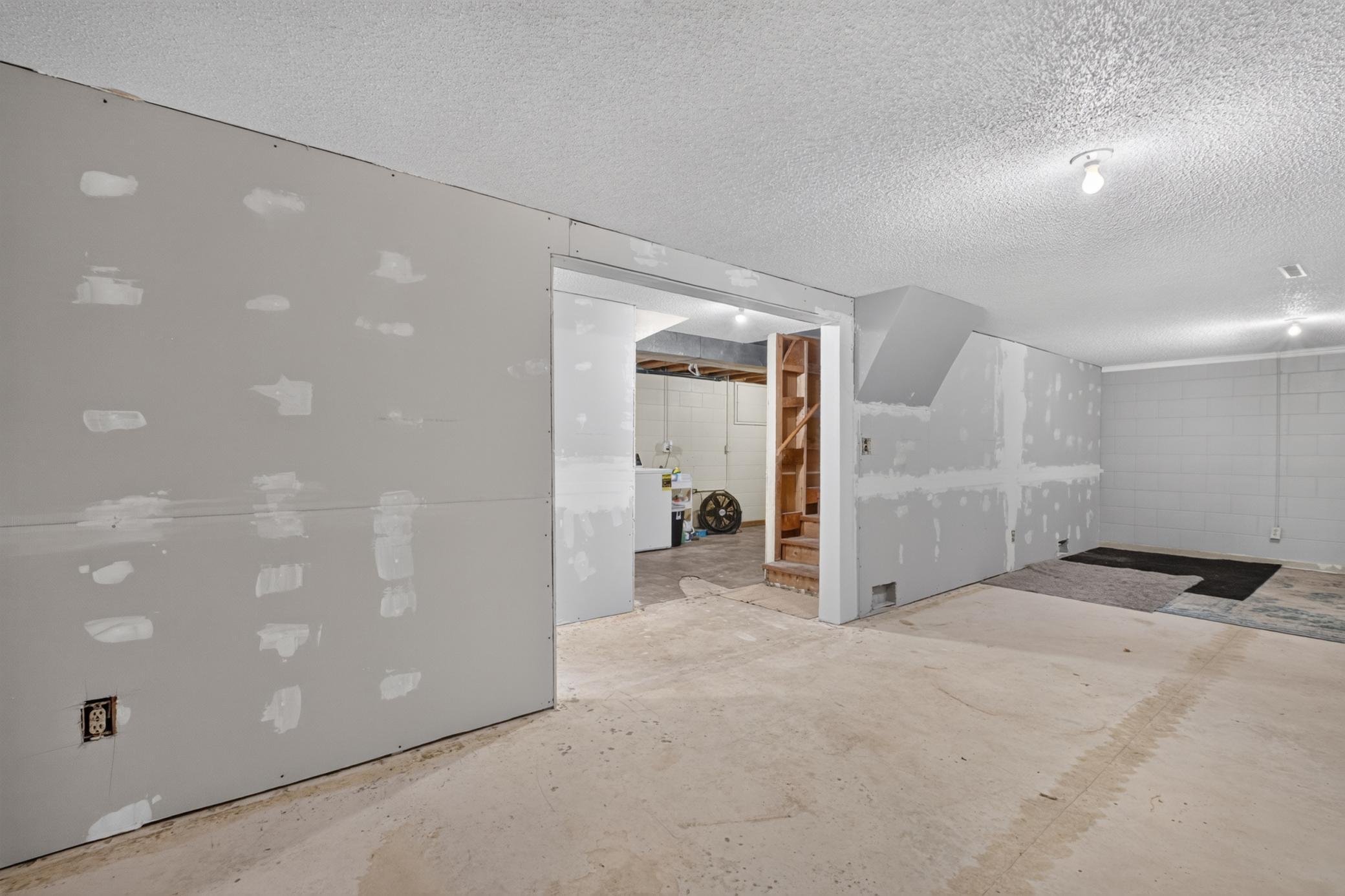 618 1st Street N Property Photo 28