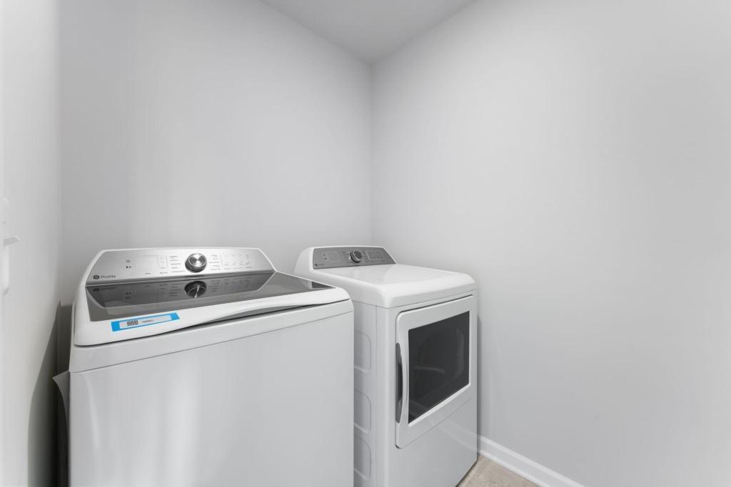 4338 Meadowview Drive Property Photo 12