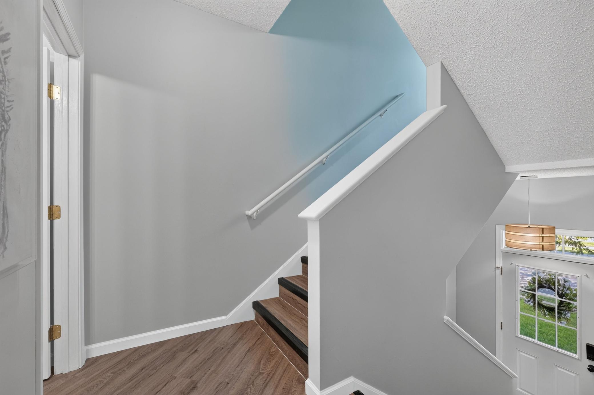 1667 Village Trail E 5 Property Photo 18