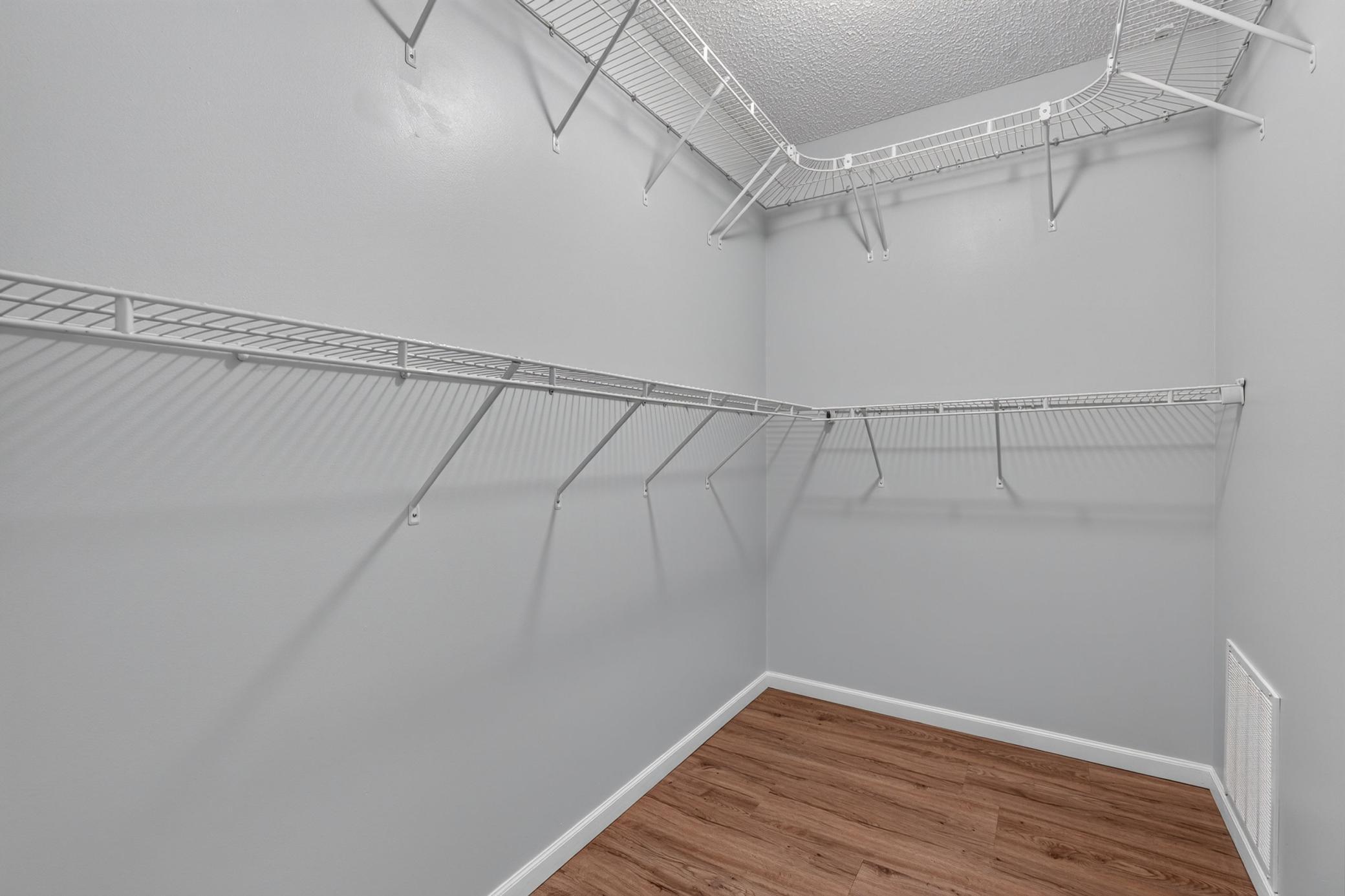 1667 Village Trail E 5 Property Photo 22