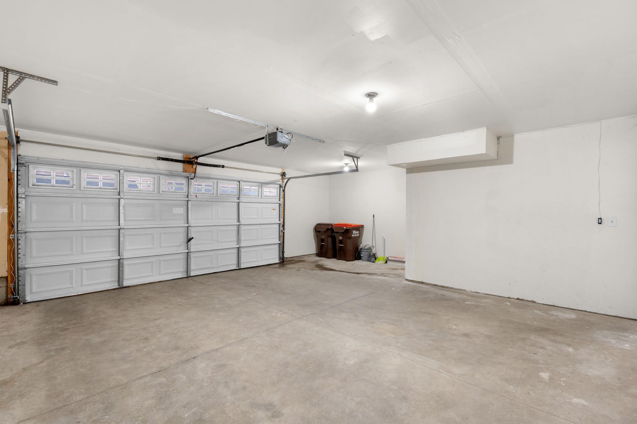 1667 Village Trail E 5 Property Photo 38
