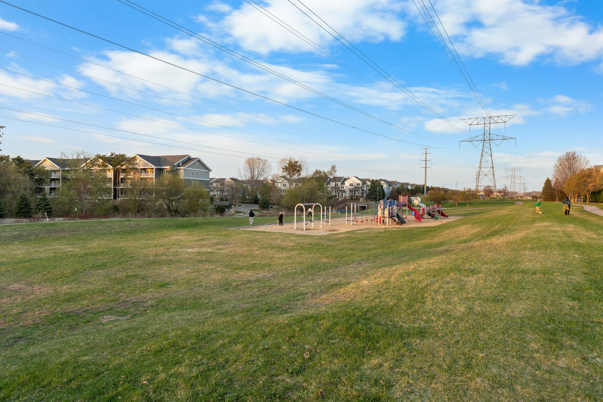 1667 Village Trail E 5 Property Photo 46
