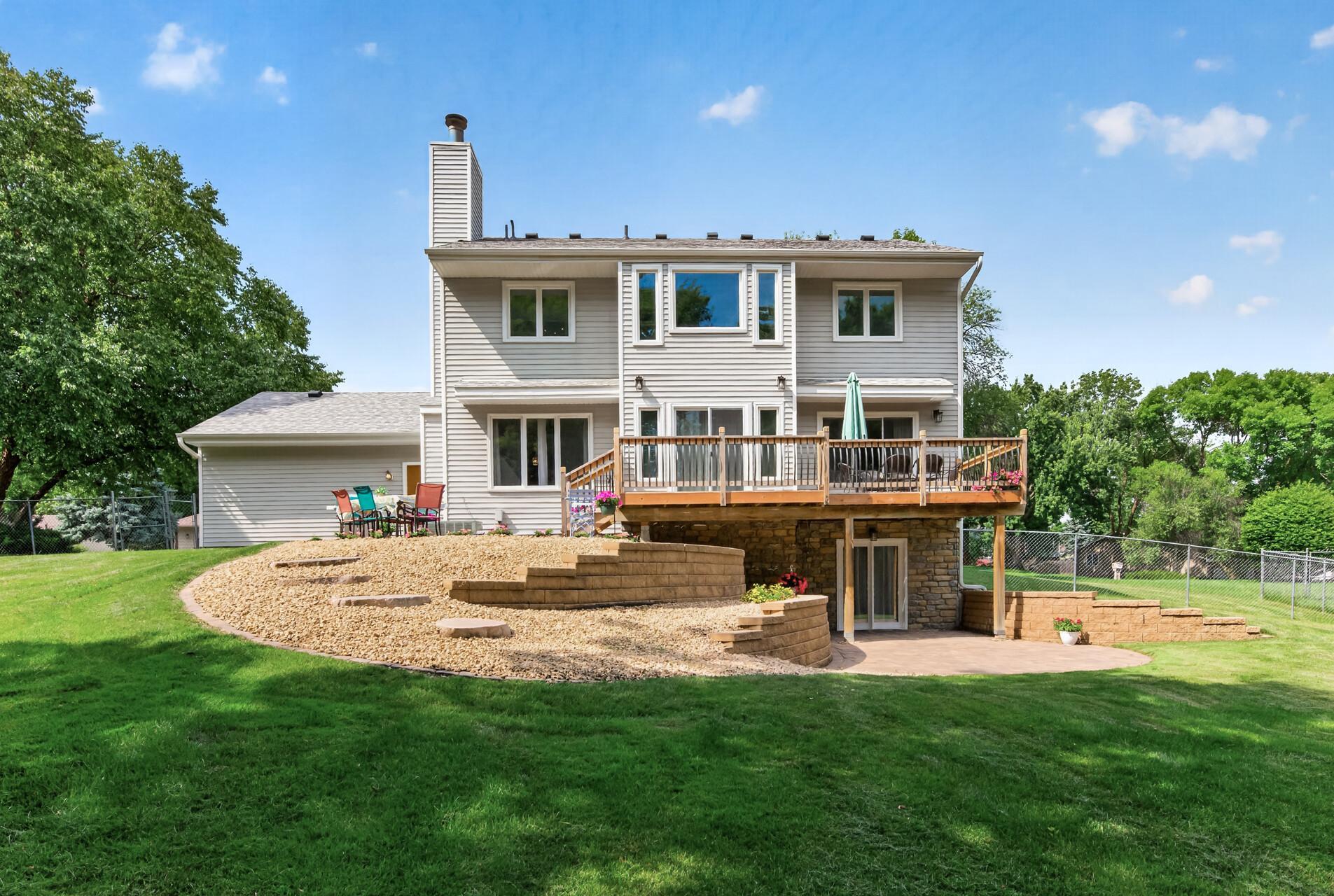 18425 Harrogate Drive Property Photo 1