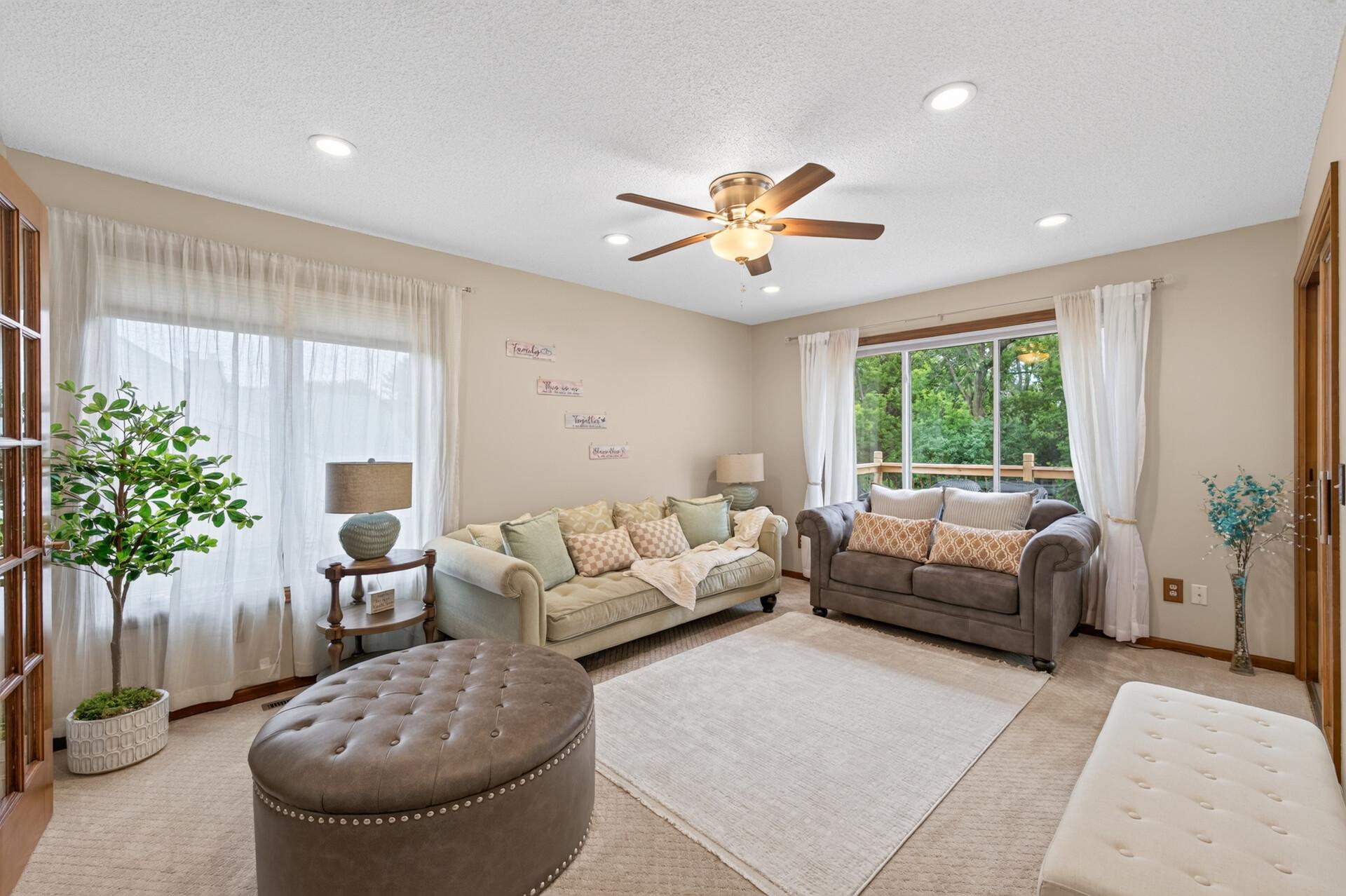 18425 Harrogate Drive Property Photo 11