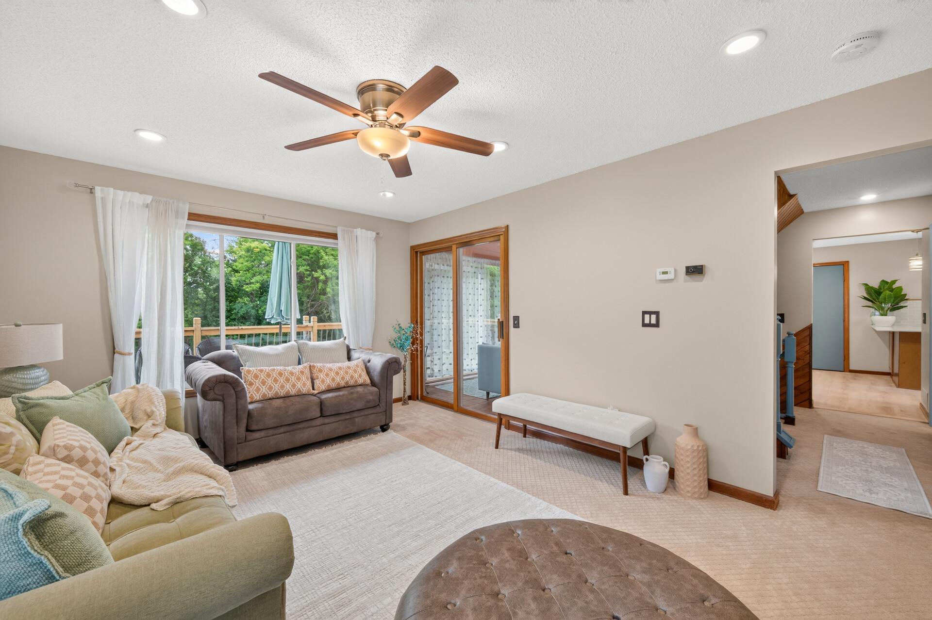 18425 Harrogate Drive Property Photo 16