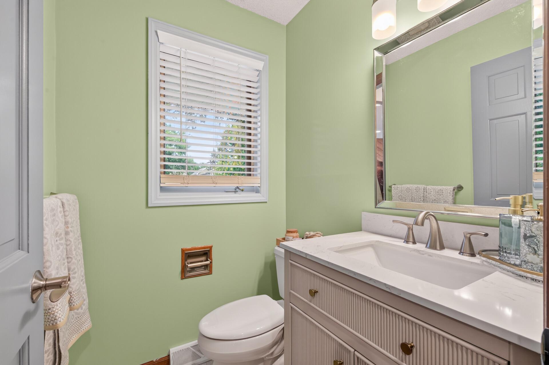 18425 Harrogate Drive Property Photo 26
