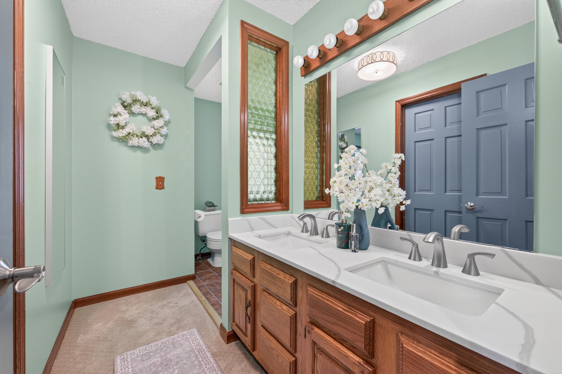 18425 Harrogate Drive Property Photo 33