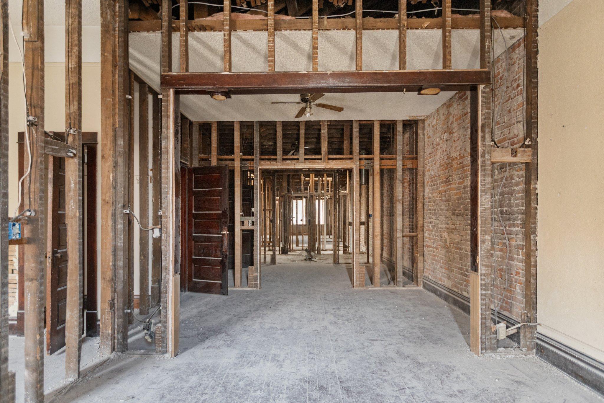 313 Central Avenue N Property Photo 19