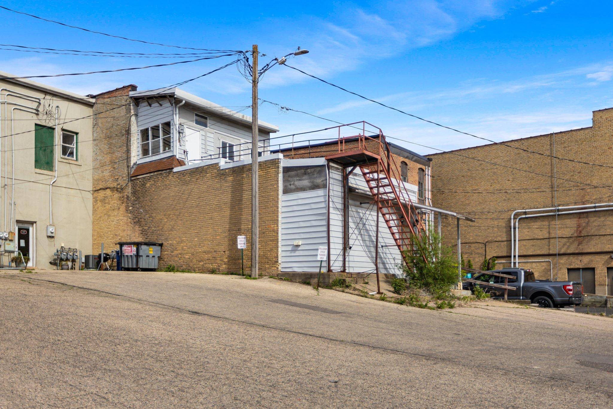 313 Central Avenue N Property Photo 24