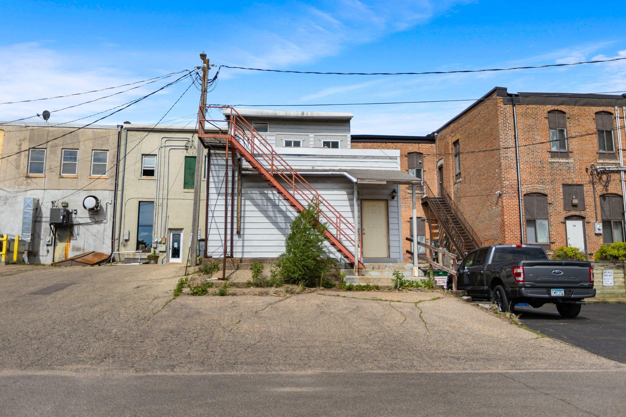 313 Central Avenue N Property Photo 25