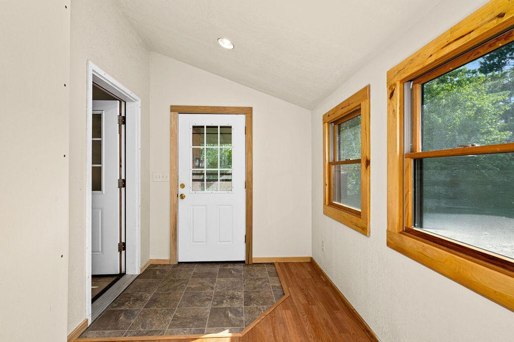 1515 Isleview Road Property Photo 6