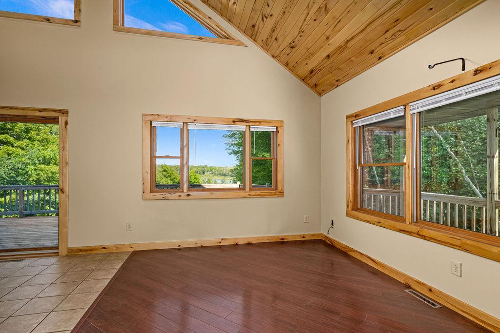 1515 Isleview Road Property Photo 12