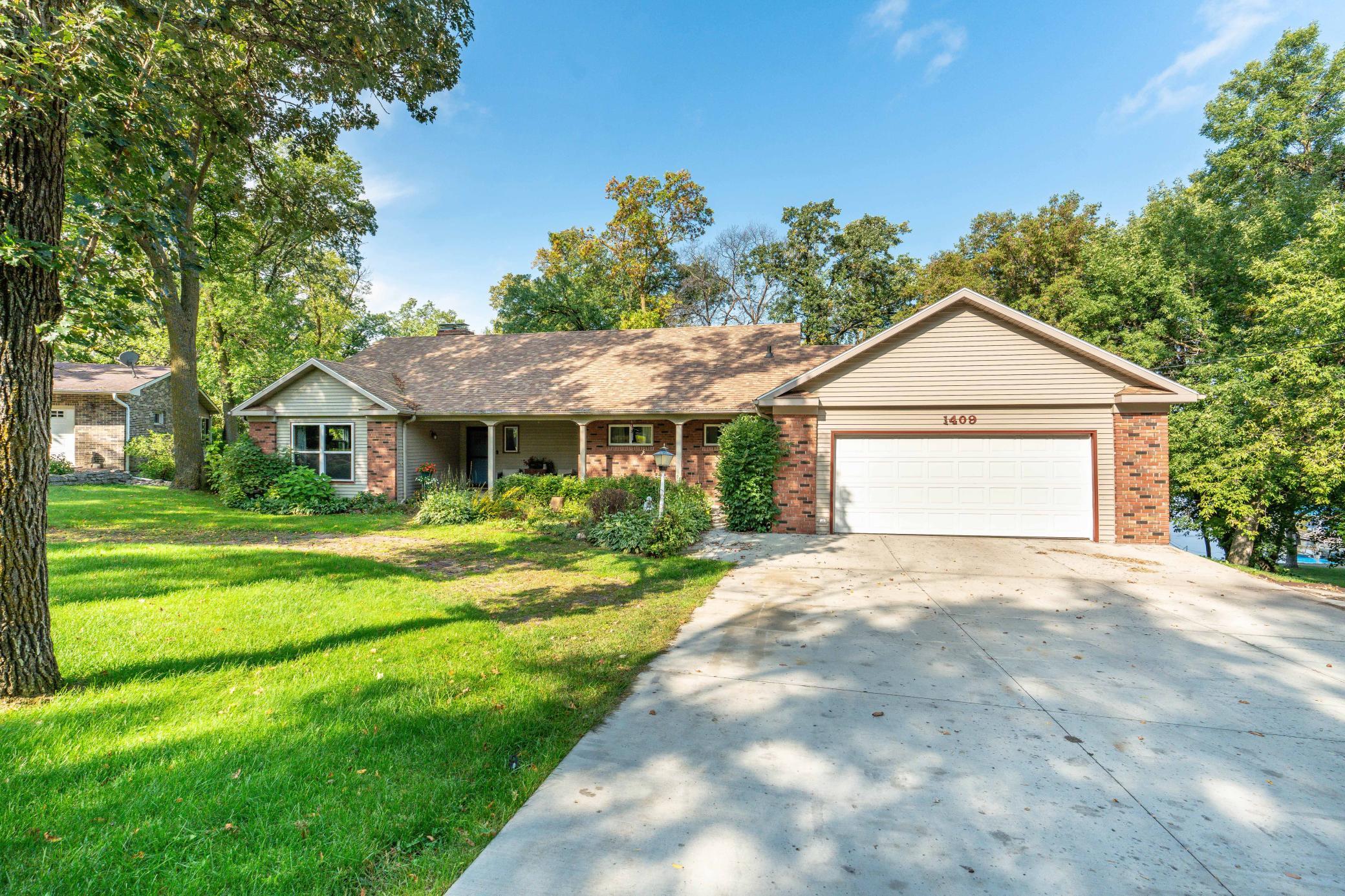 1409 Hoot Lake Drive Property Photo 2