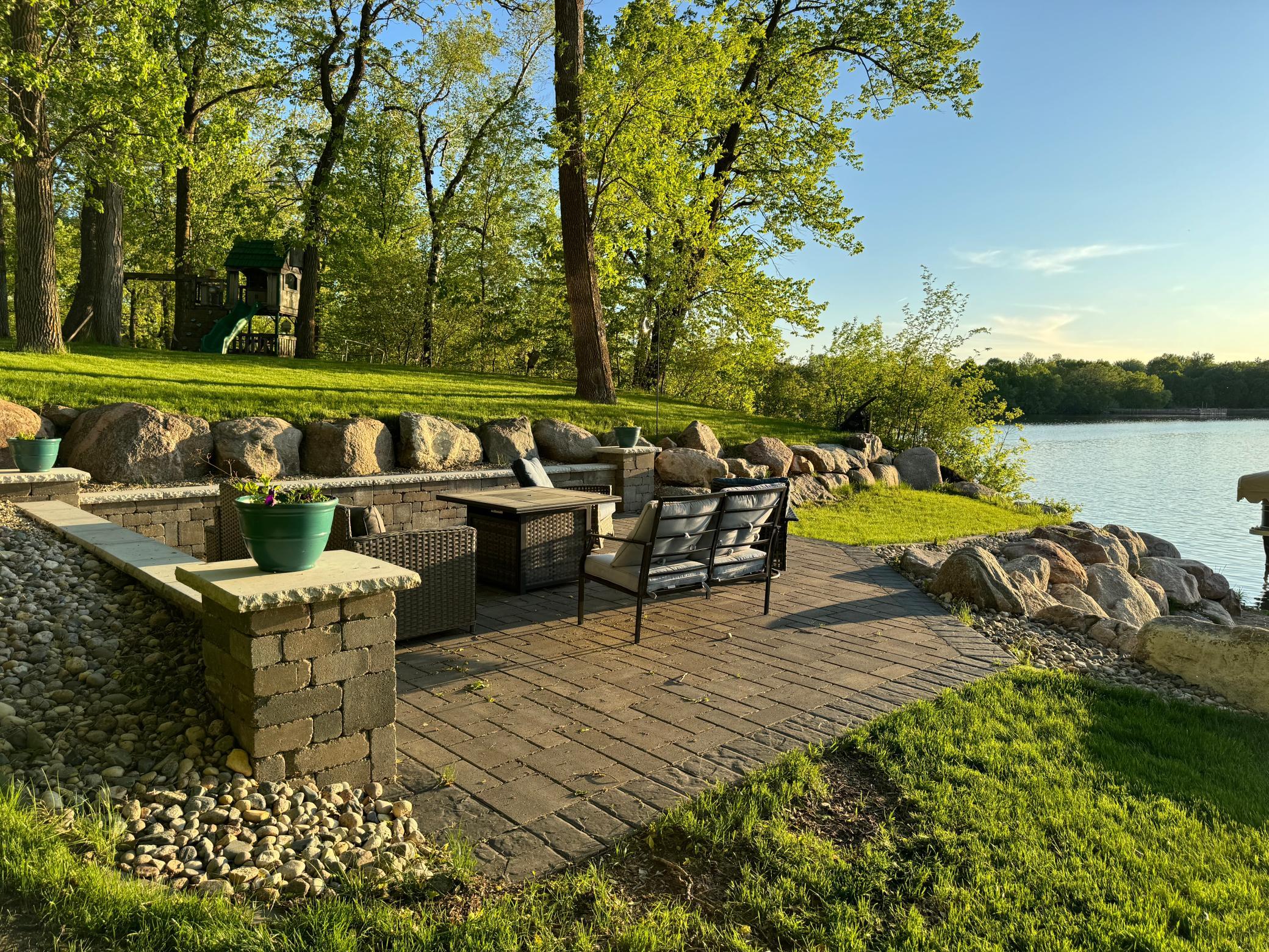 1409 Hoot Lake Drive Property Photo 6