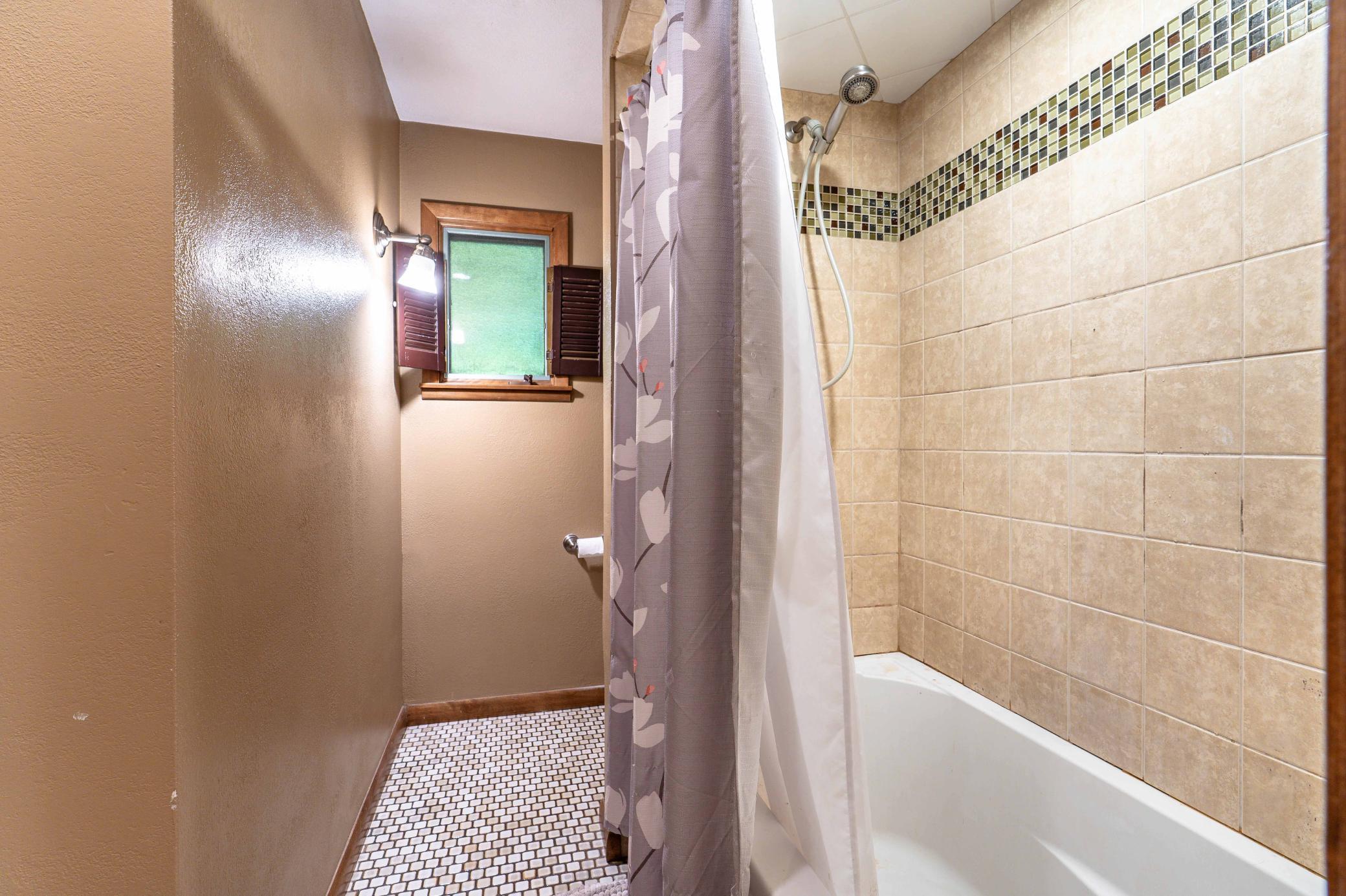 1409 Hoot Lake Drive Property Photo 39