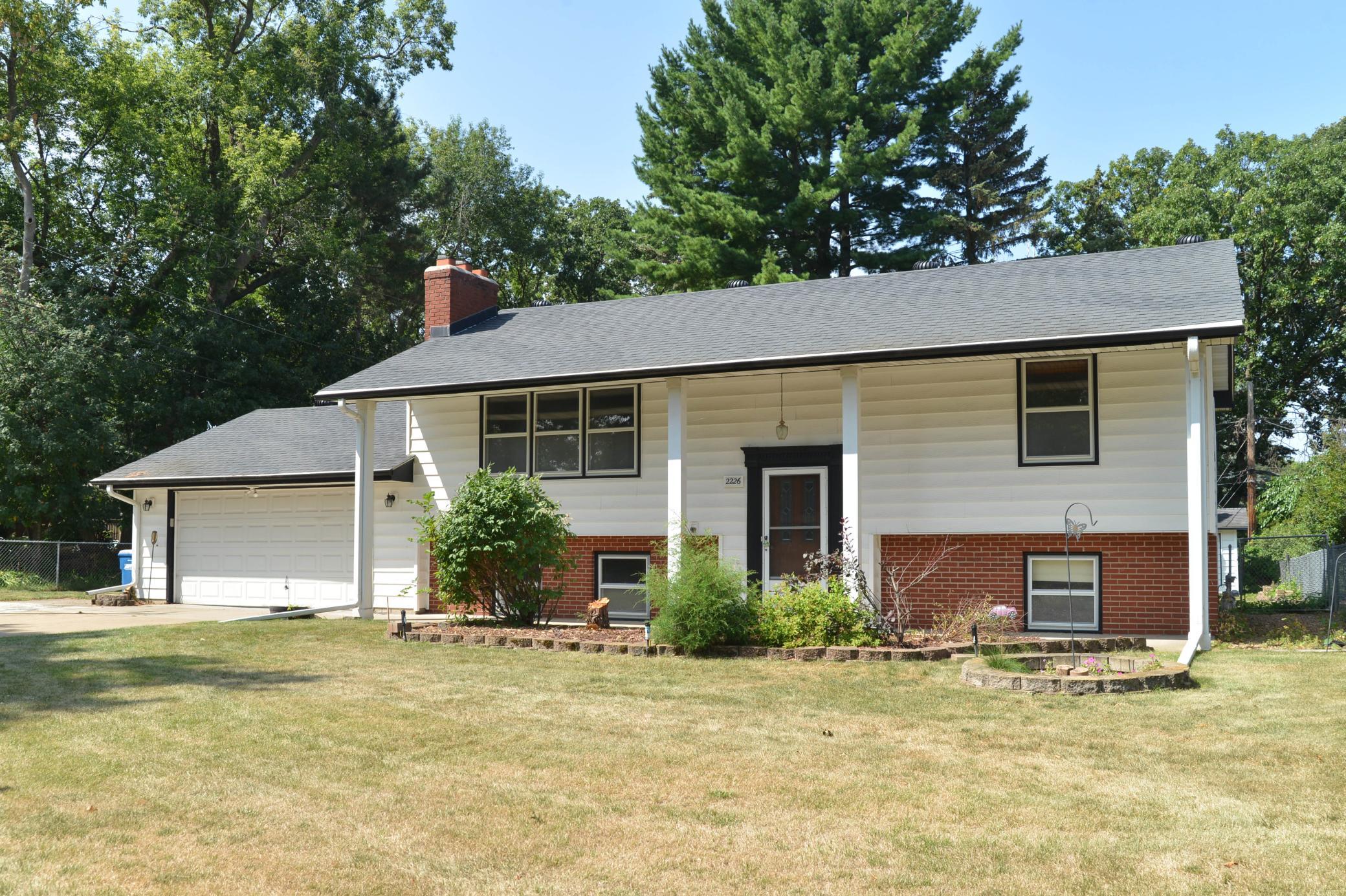 2226 Pleasant View Drive Property Photo 1