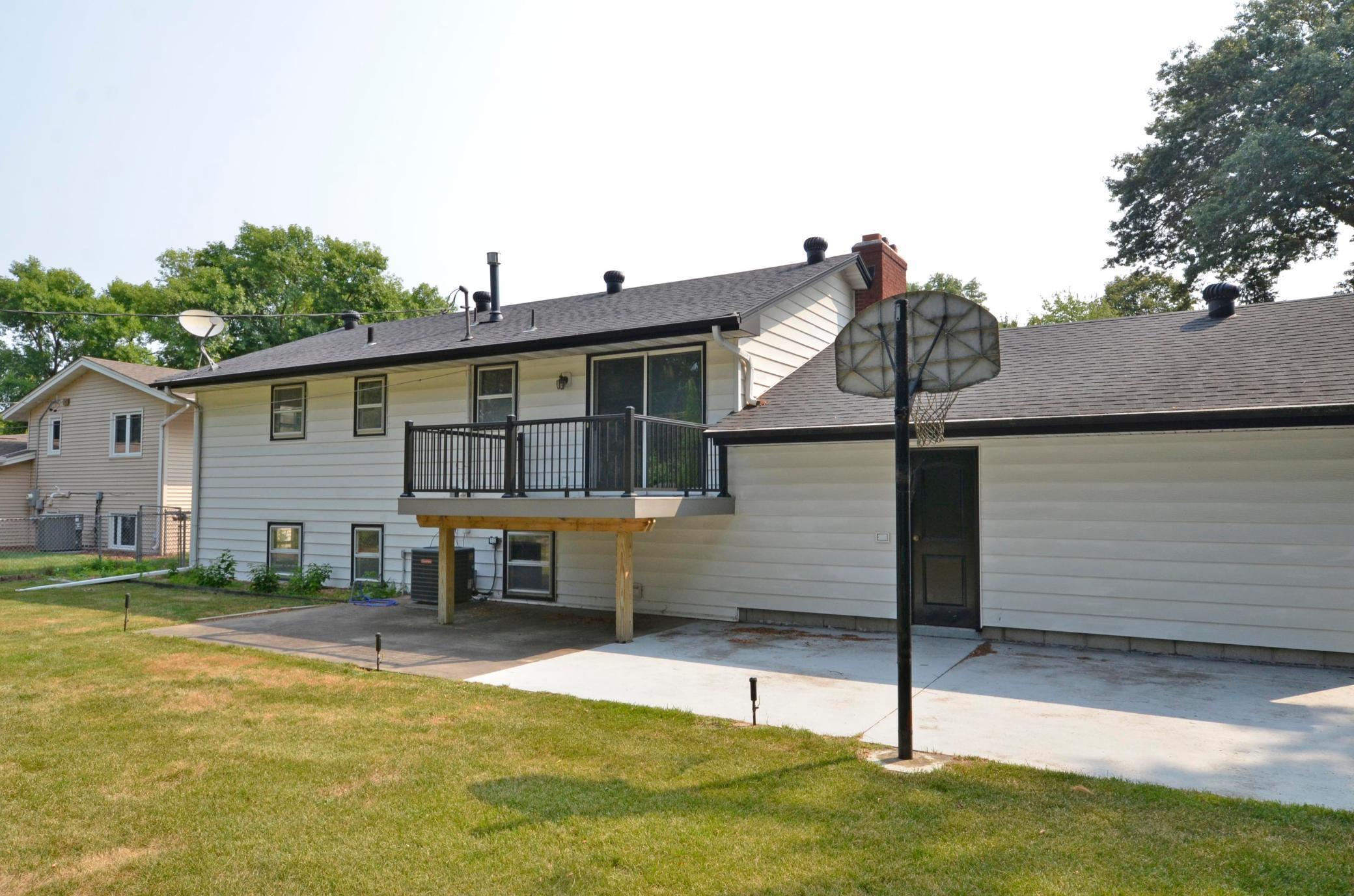 2226 Pleasant View Drive Property Photo 3