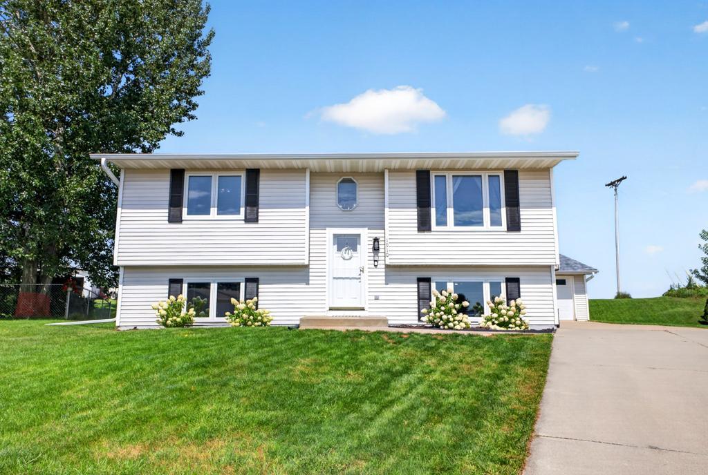 1910 3rd Avenue Ne Property Photo 1