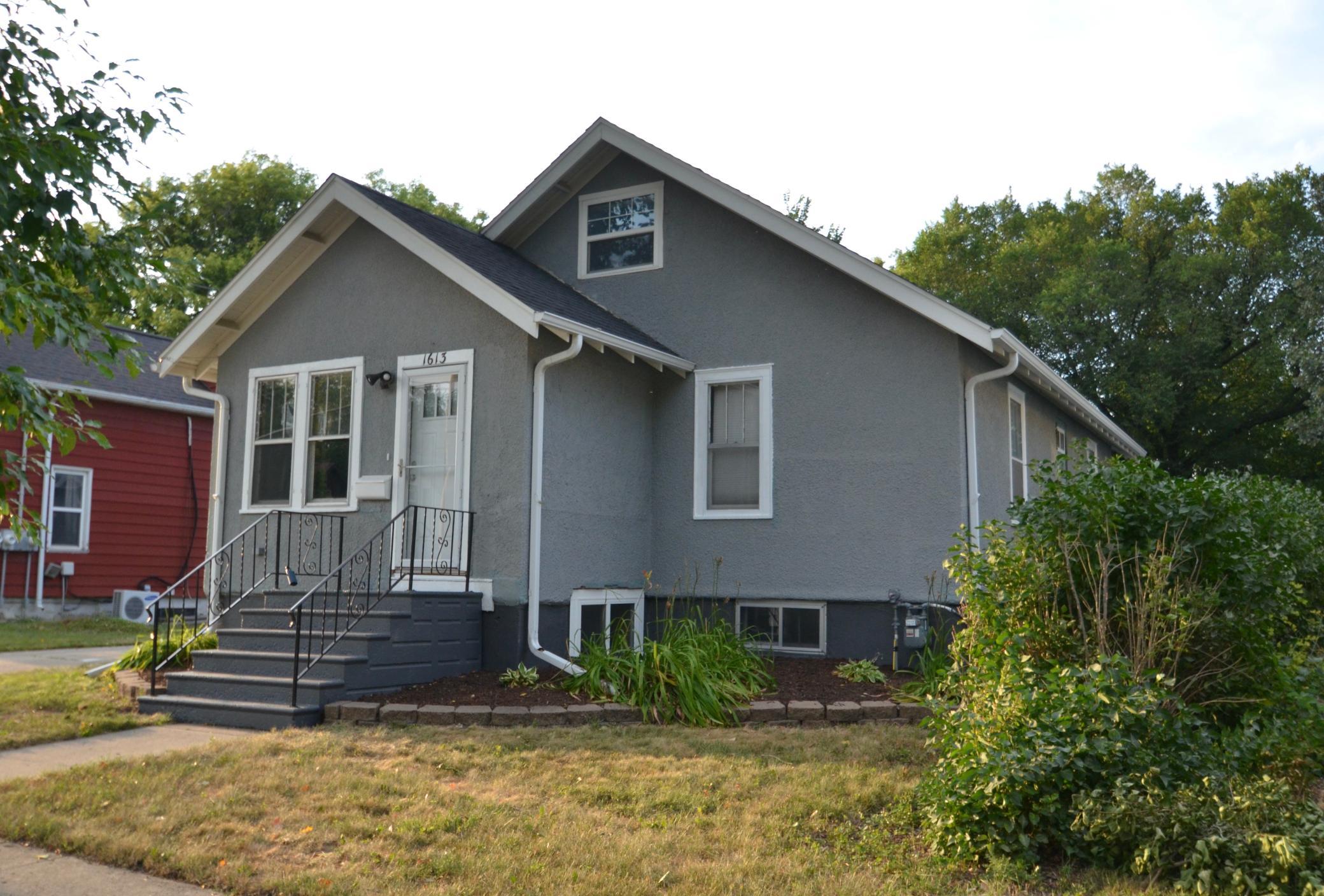 1613 2nd Avenue S Property Photo 1