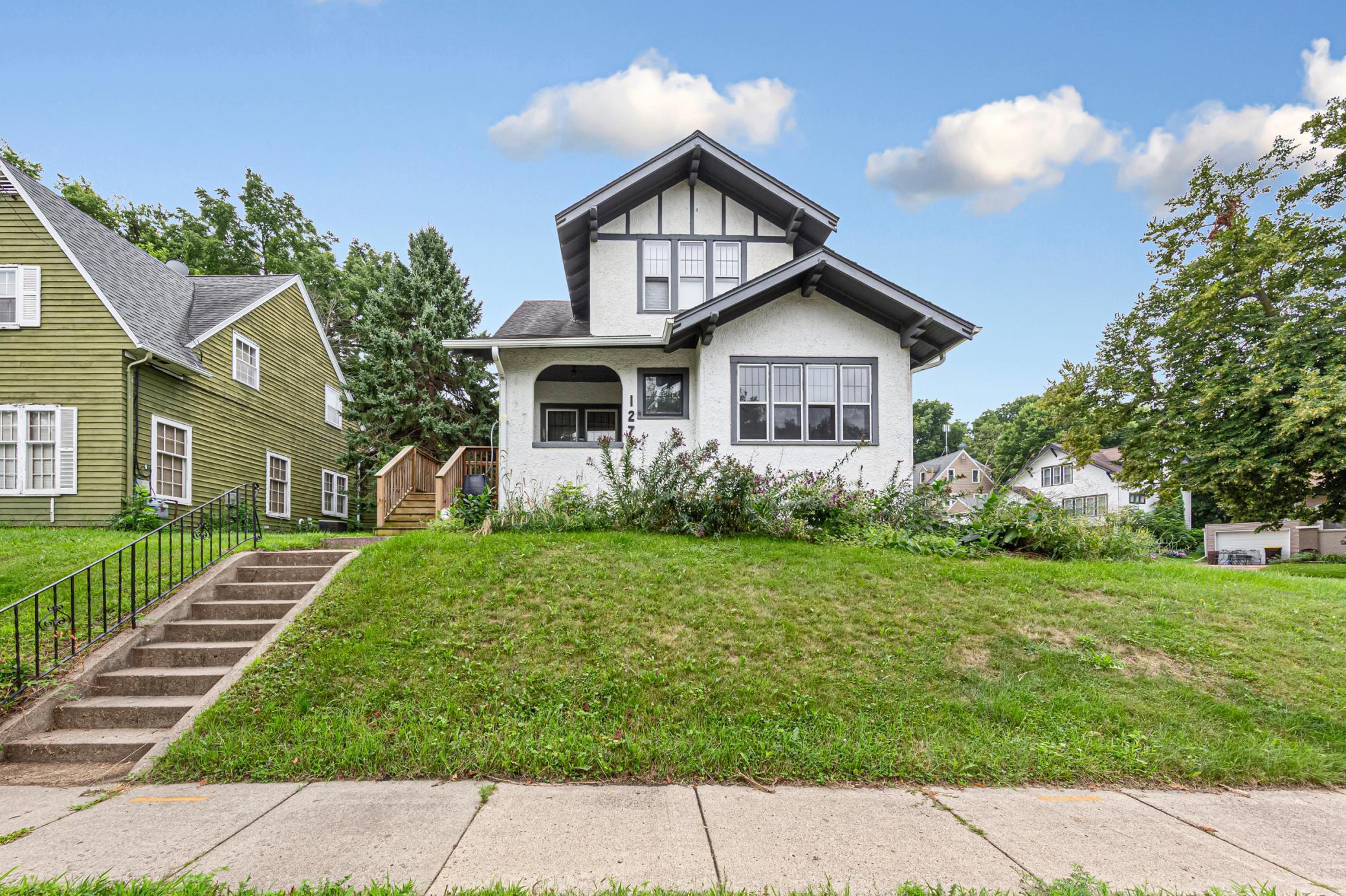 127 Lake Park Boulevard