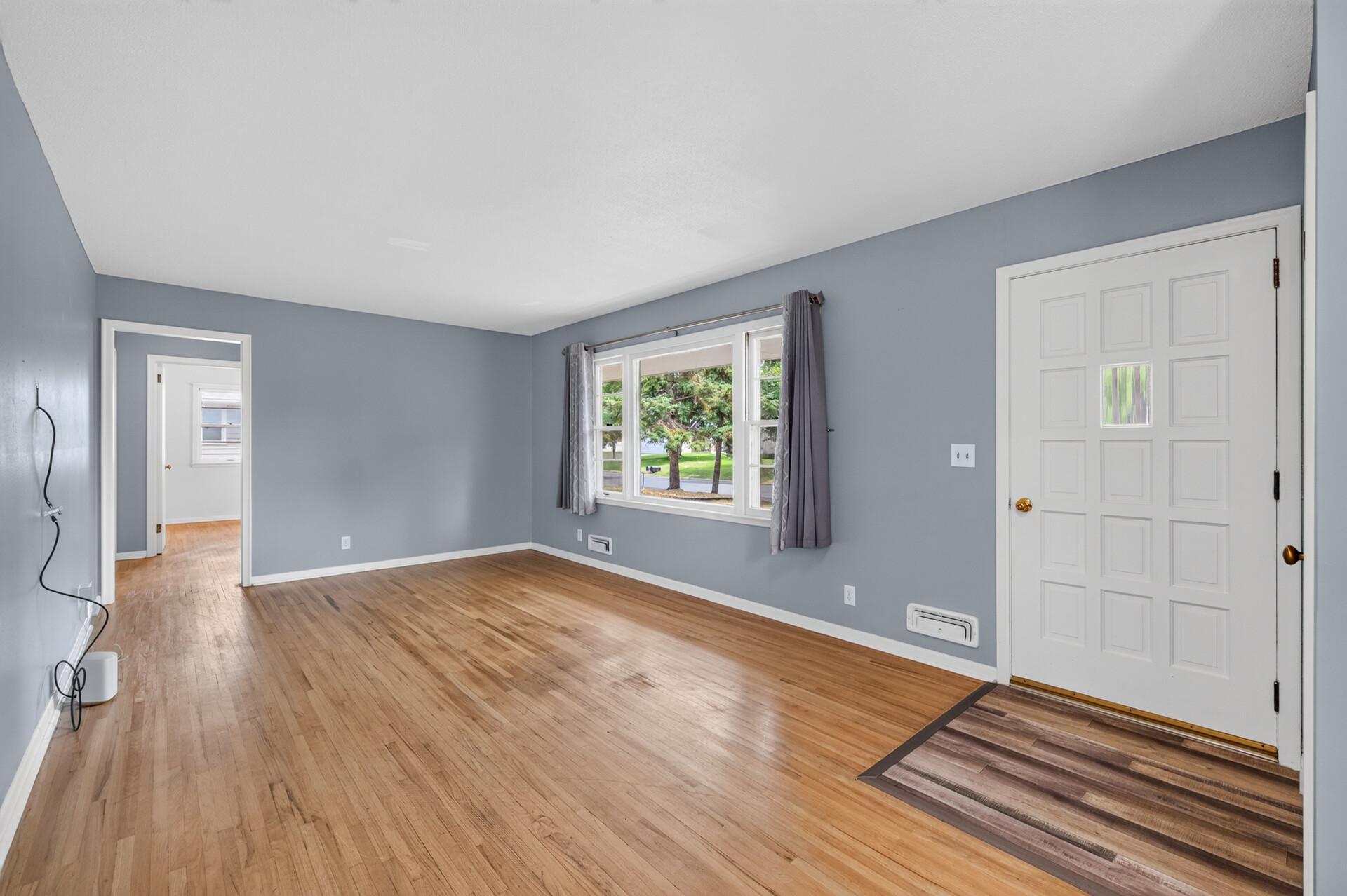 11672 N Heights Drive Nw Property Photo 4