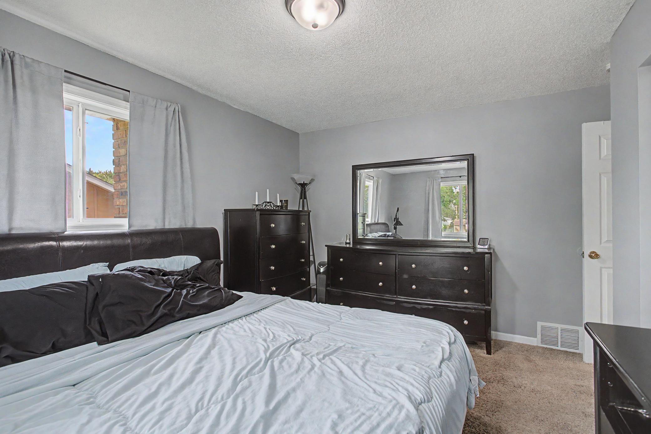 16653 Foliage Avenue W Property Photo 33