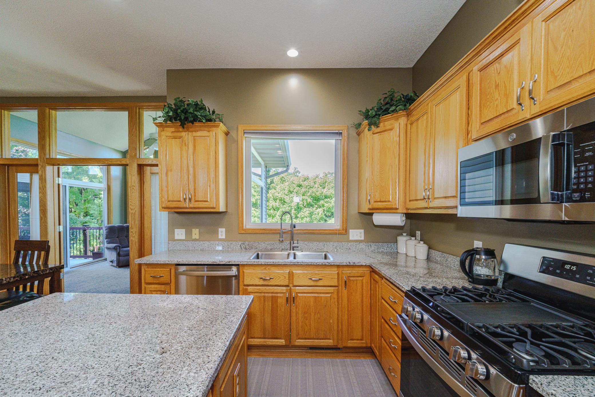 852 Bridle Creek Drive Property Photo 11
