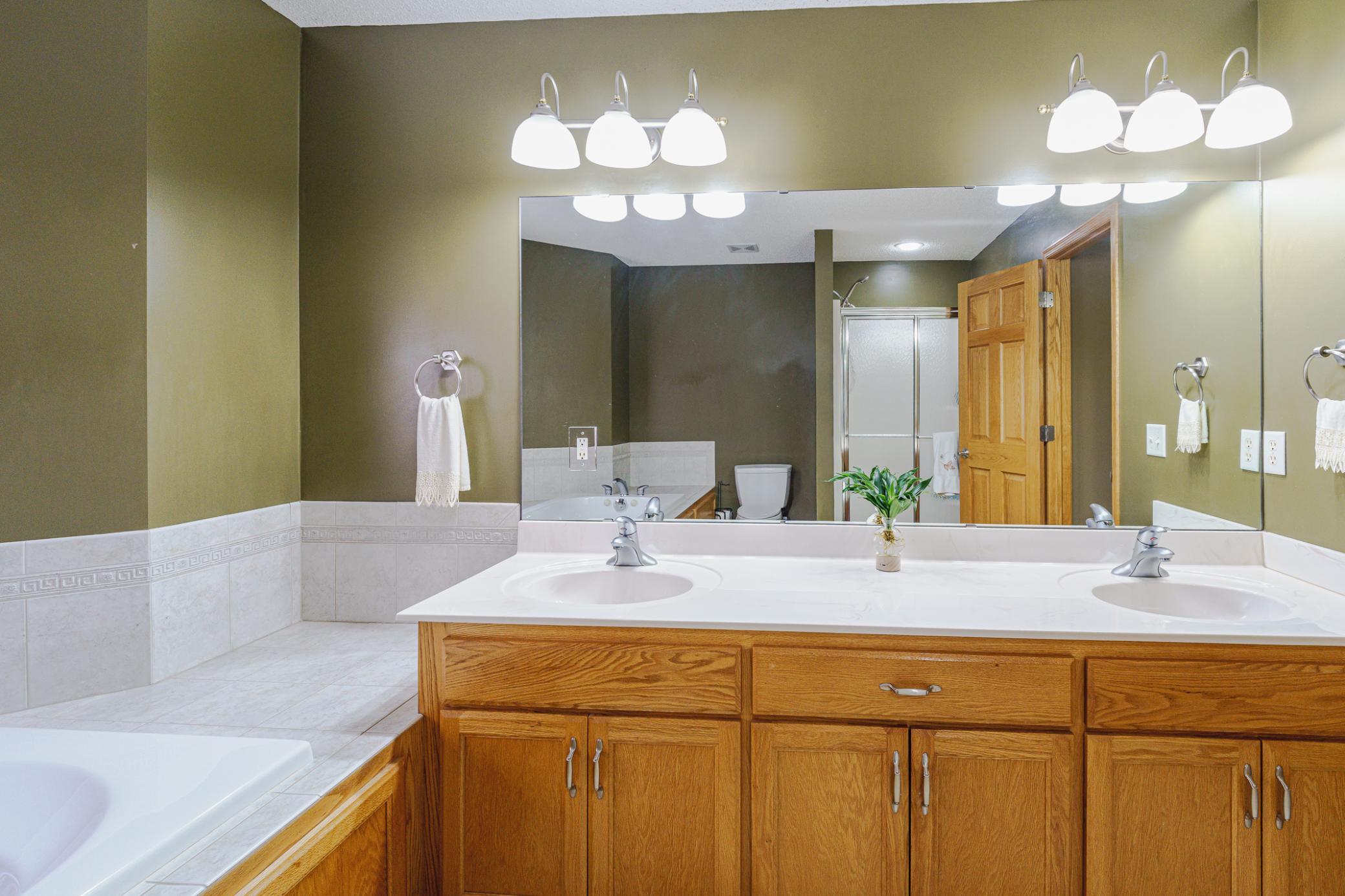 852 Bridle Creek Drive Property Photo 35