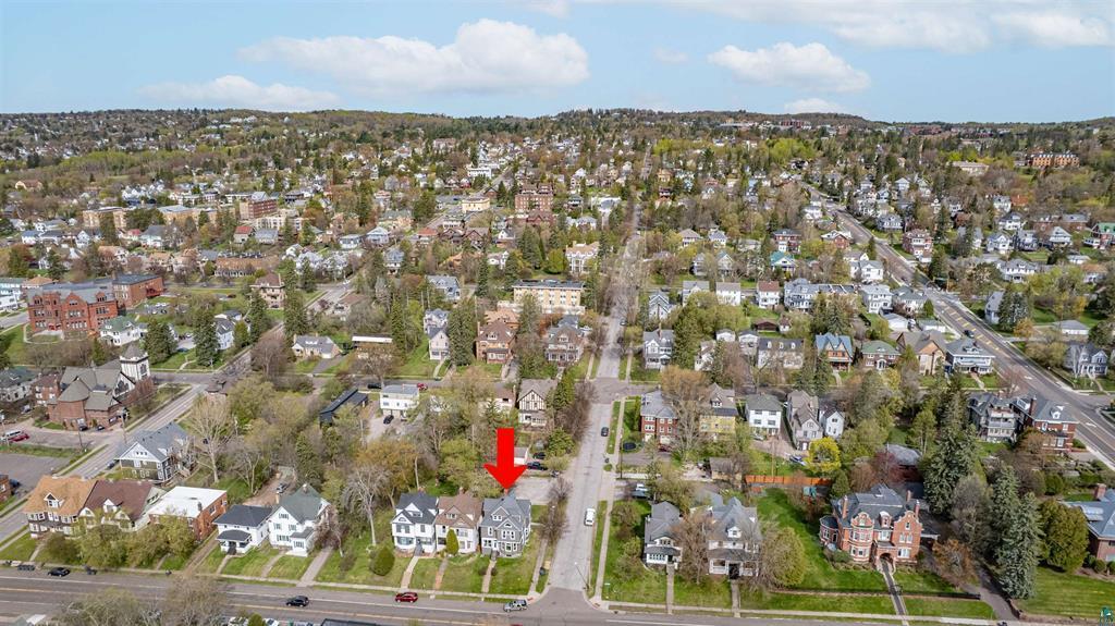 1931 E Superior Street Property Photo 23