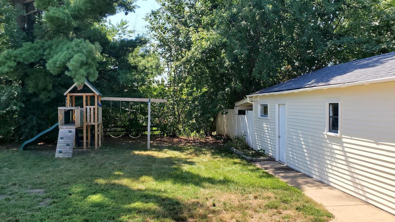 1696 Conway Street Property Photo 23