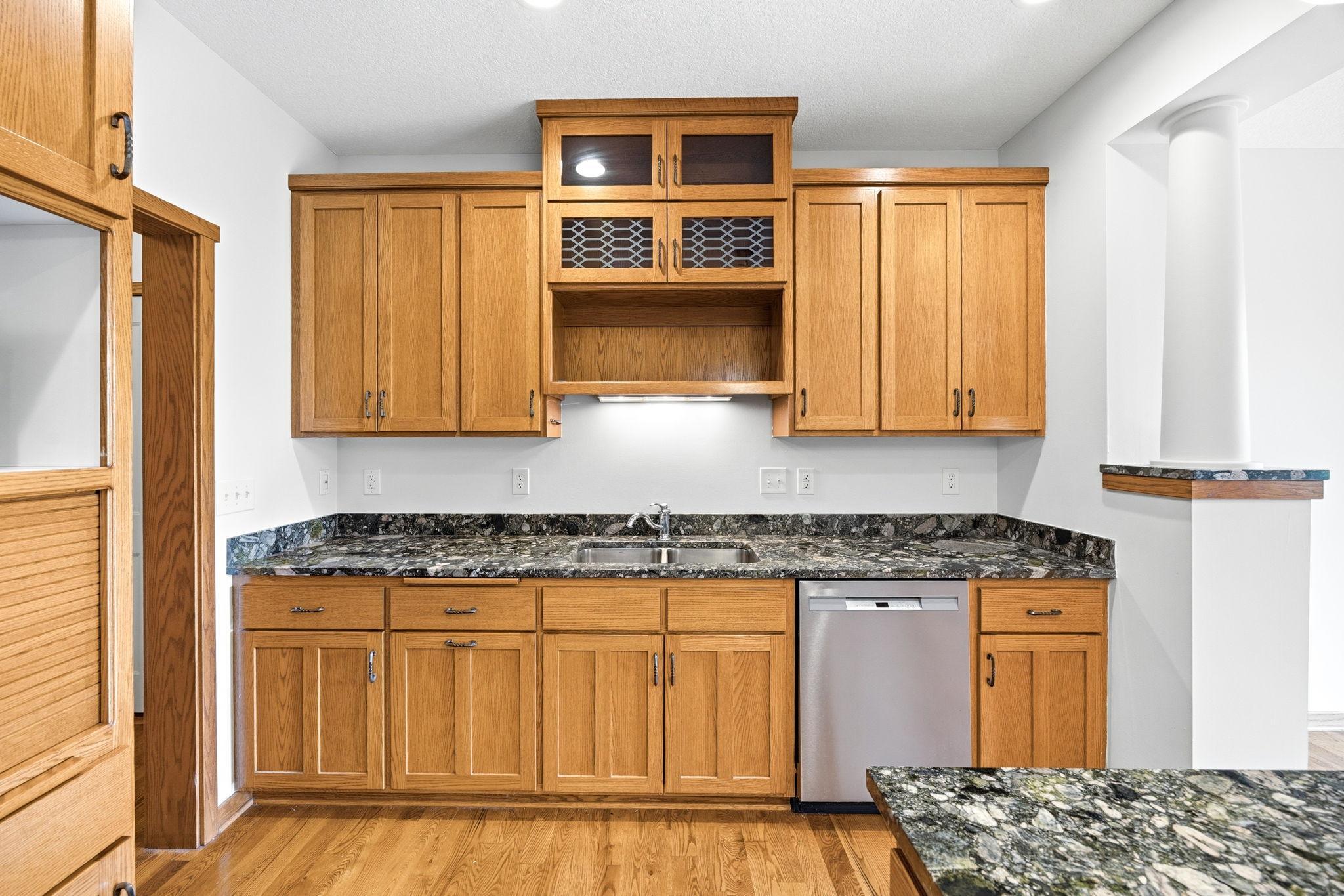 11662 Laketowne View Property Photo 8