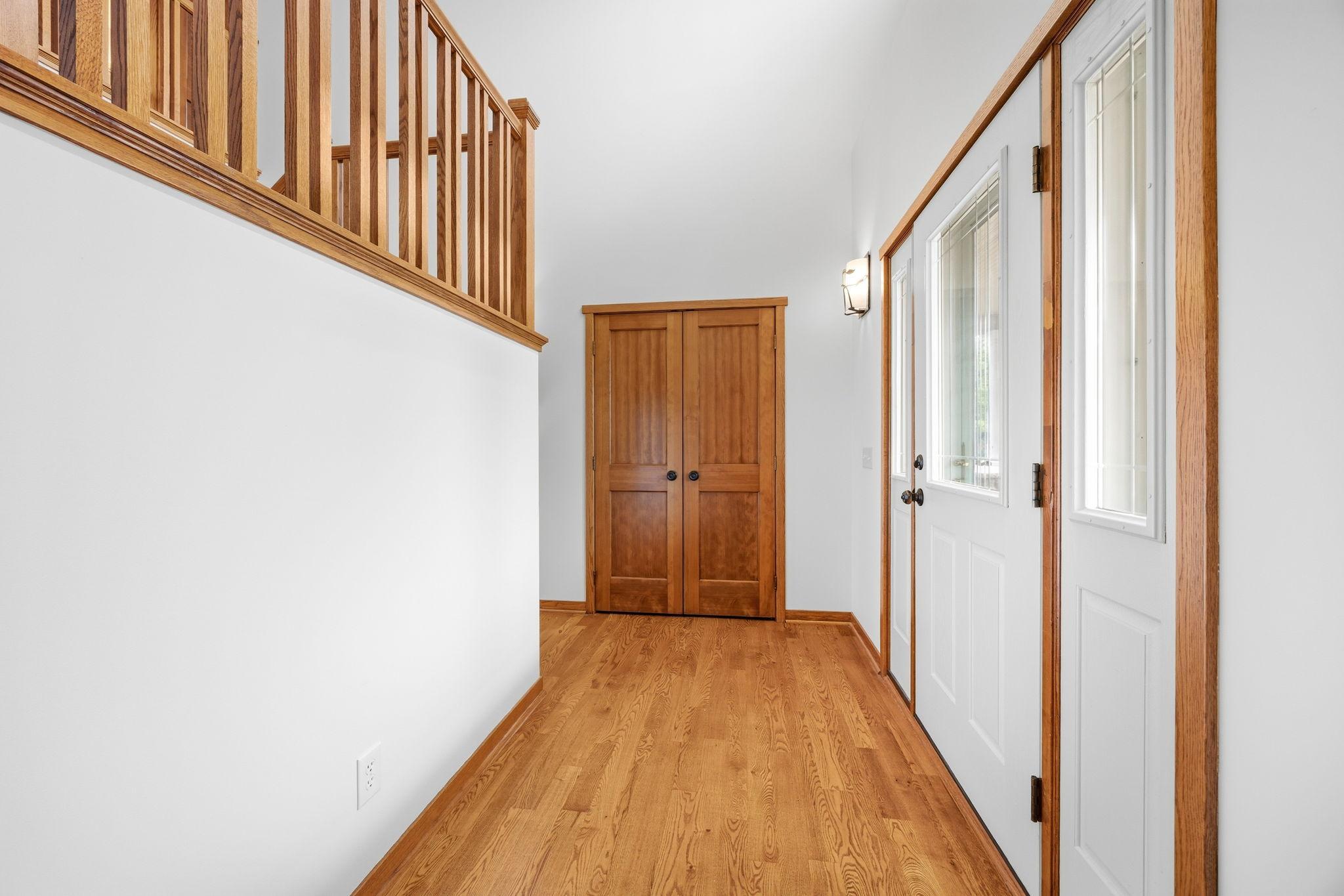 11662 Laketowne View Property Photo 14