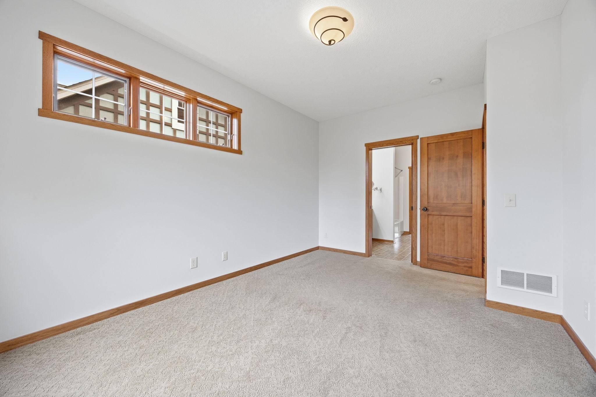11662 Laketowne View Property Photo 20
