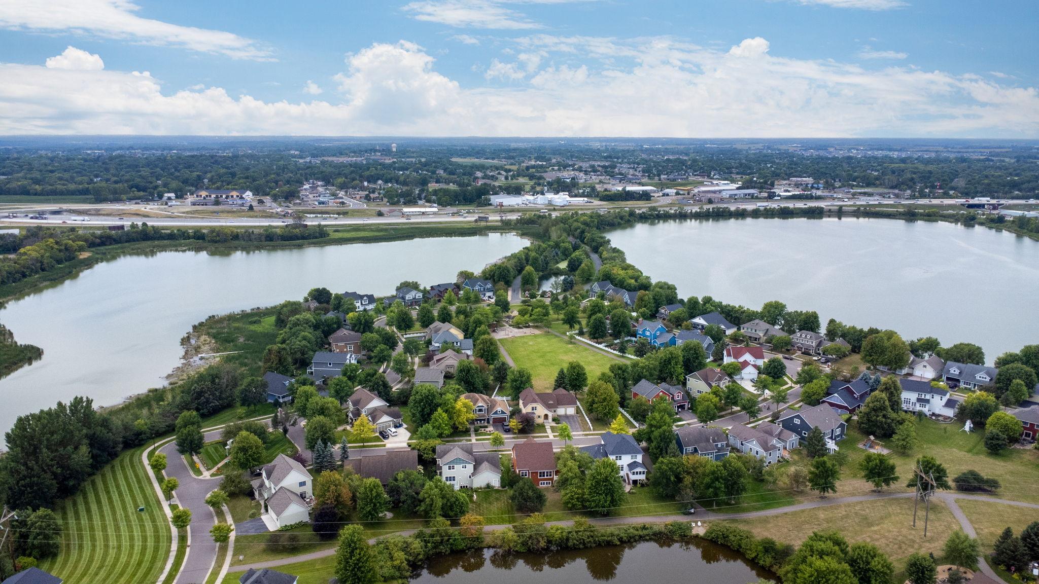 11662 Laketowne View Property Photo 40