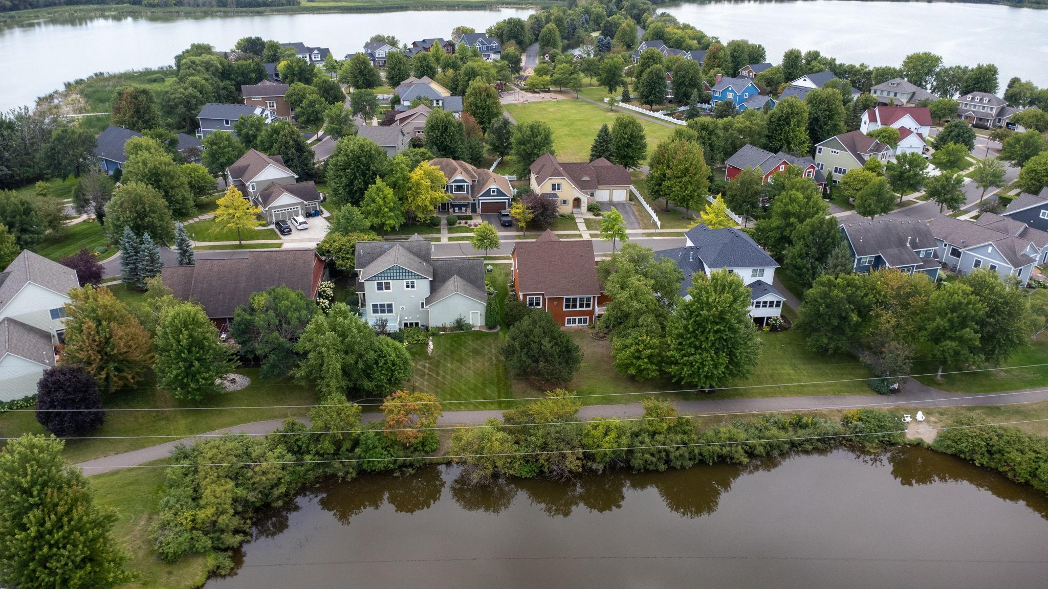 11662 Laketowne View Property Photo 41
