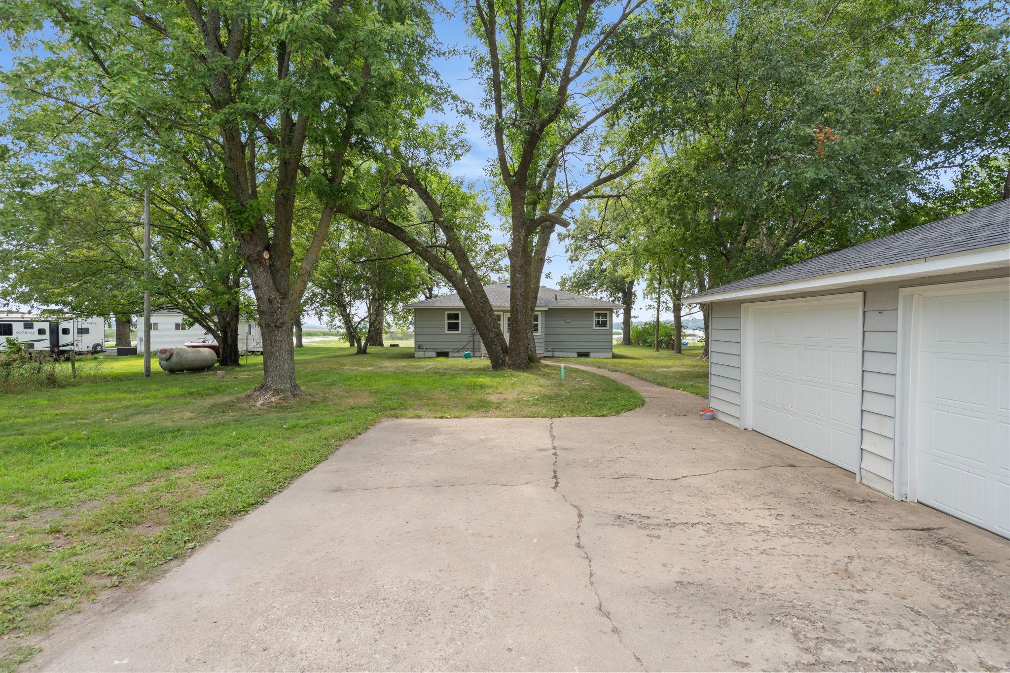 1095 Belview Road Property Photo 12