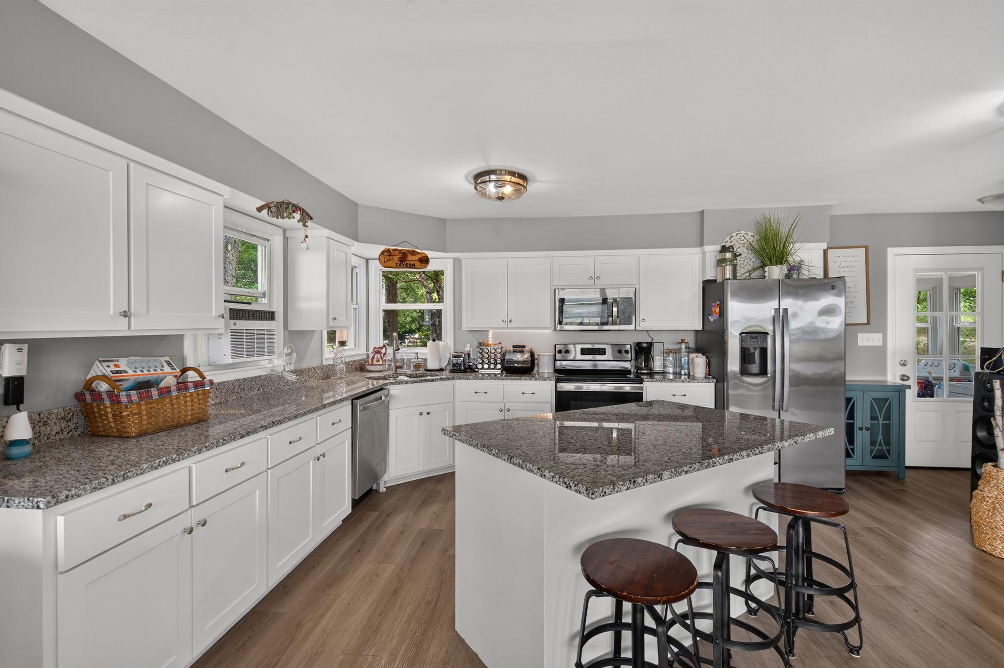 1095 Belview Road Property Photo 18
