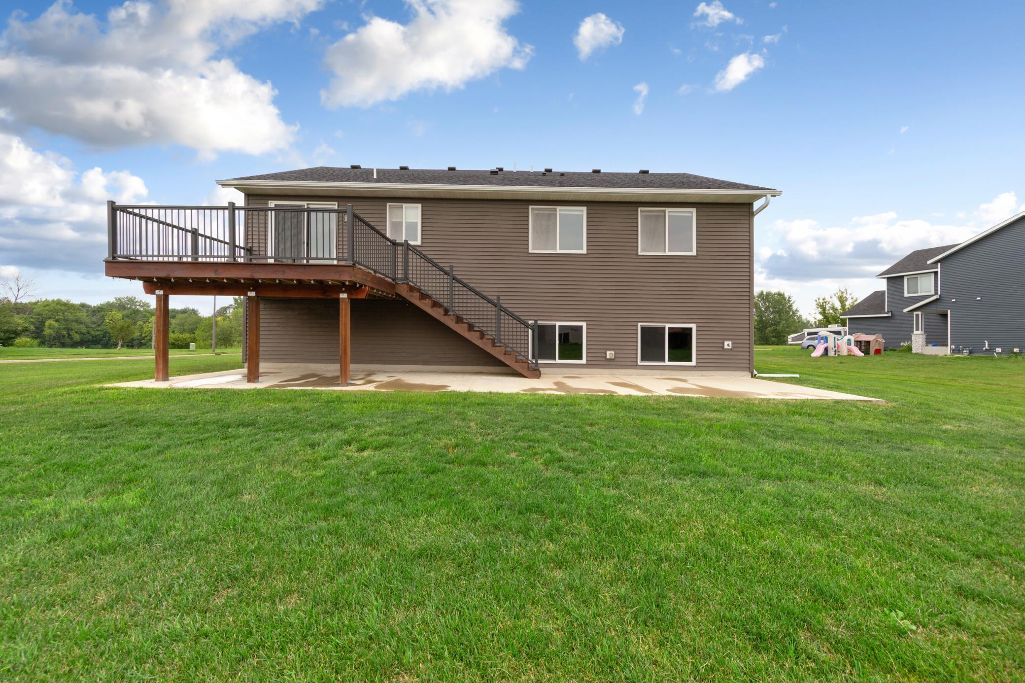 2401 Foxtail Lane Property Photo 9